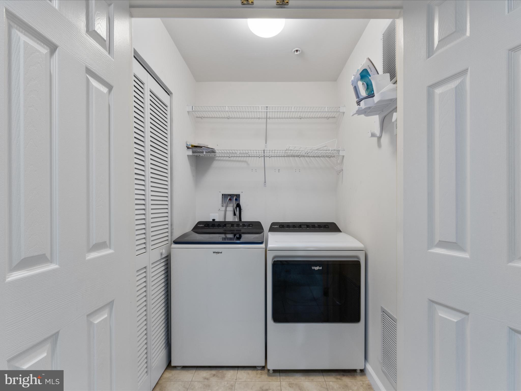 THE LANDINGS AT RIVER OAKS - Residential