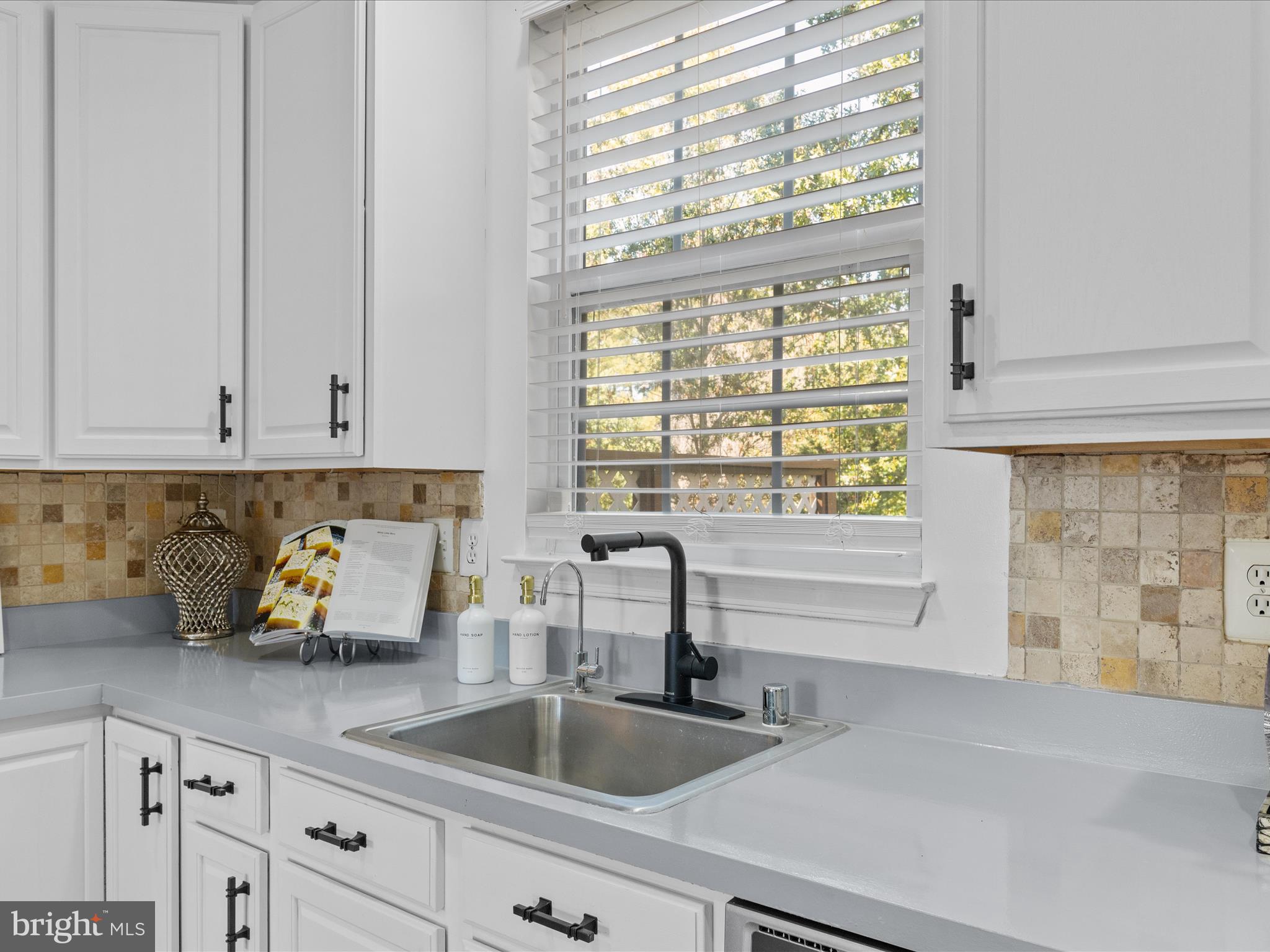 THE LANDINGS AT RIVER OAKS - Residential