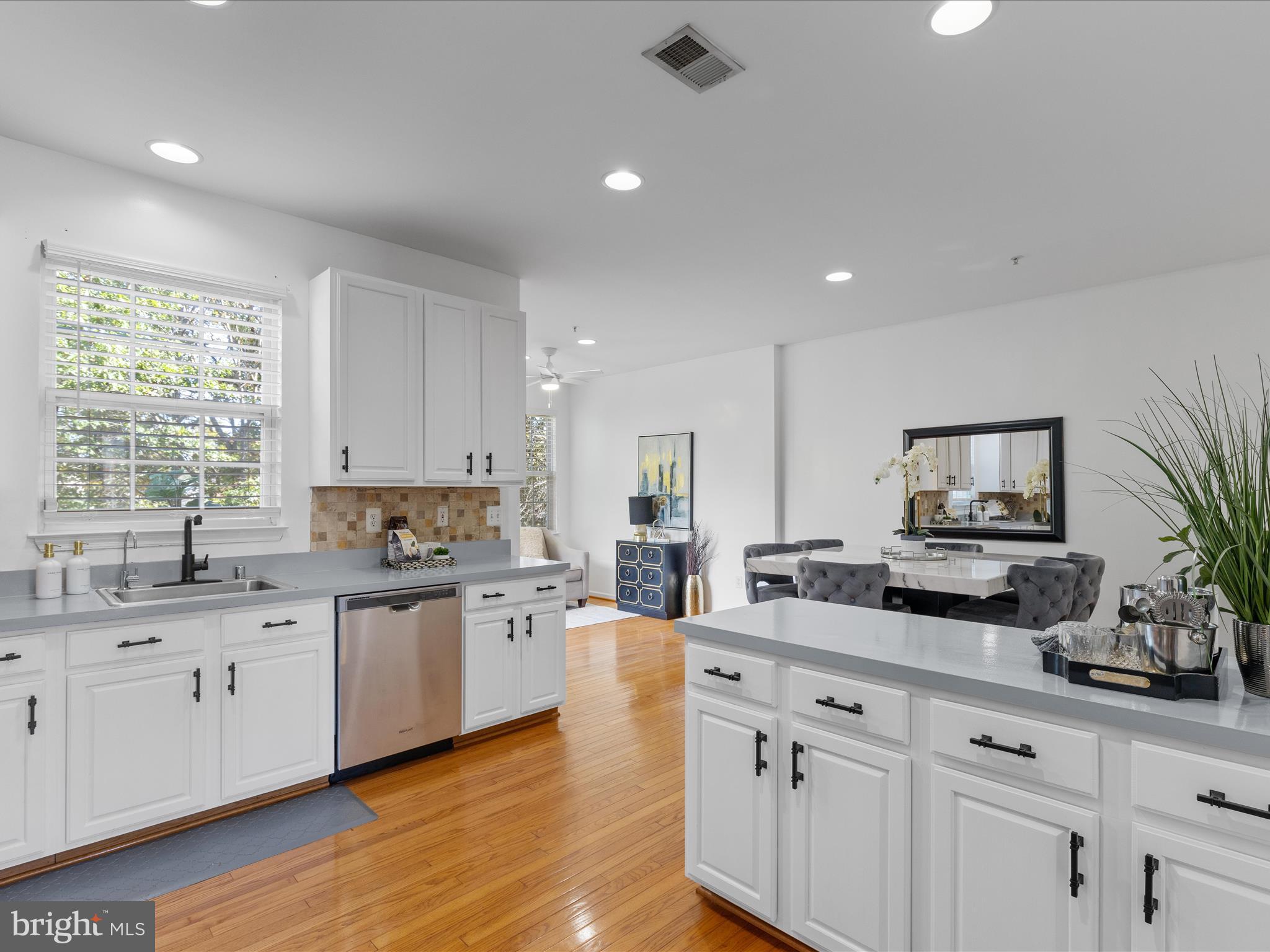 THE LANDINGS AT RIVER OAKS - Residential