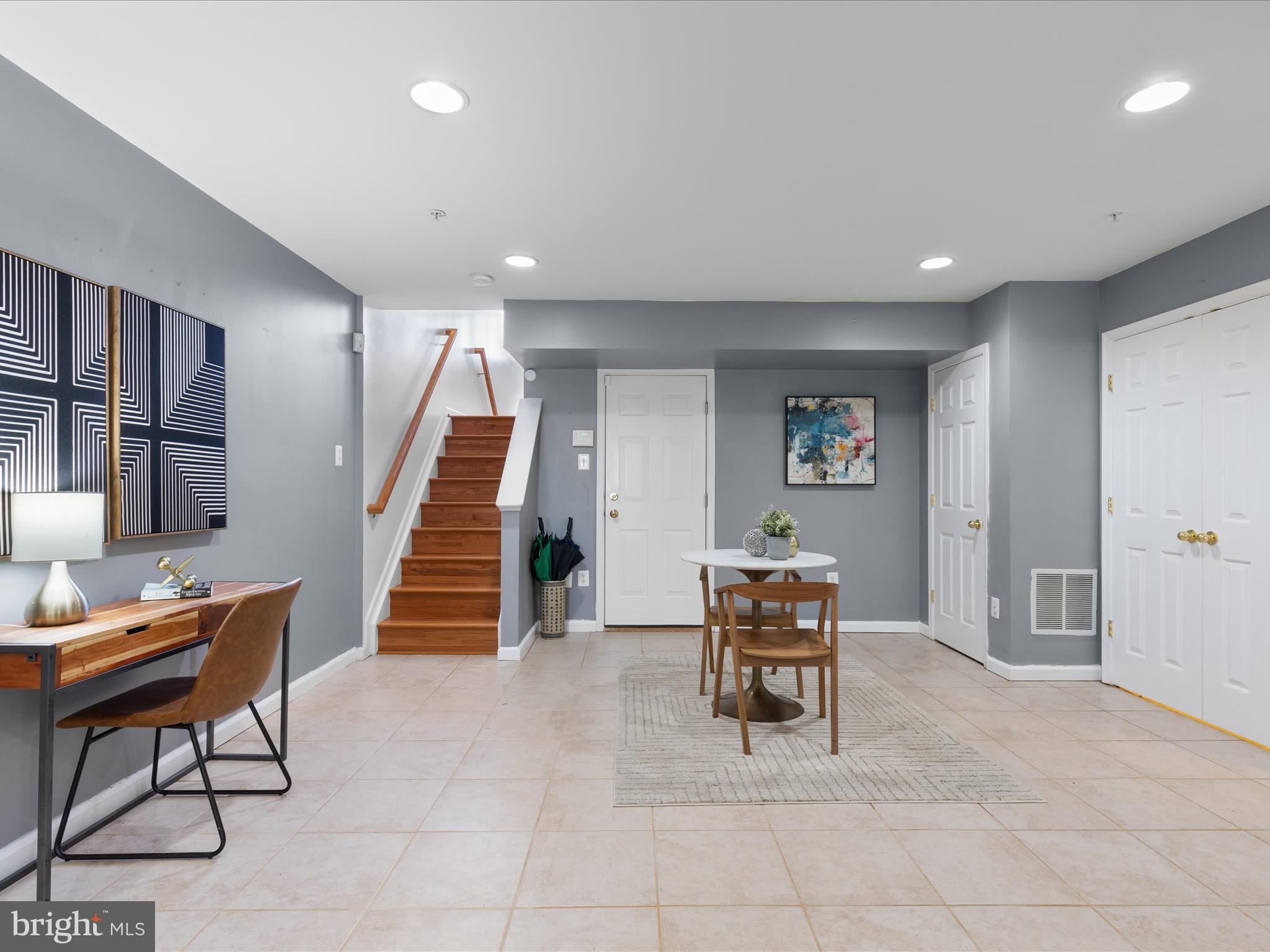 THE LANDINGS AT RIVER OAKS - Residential