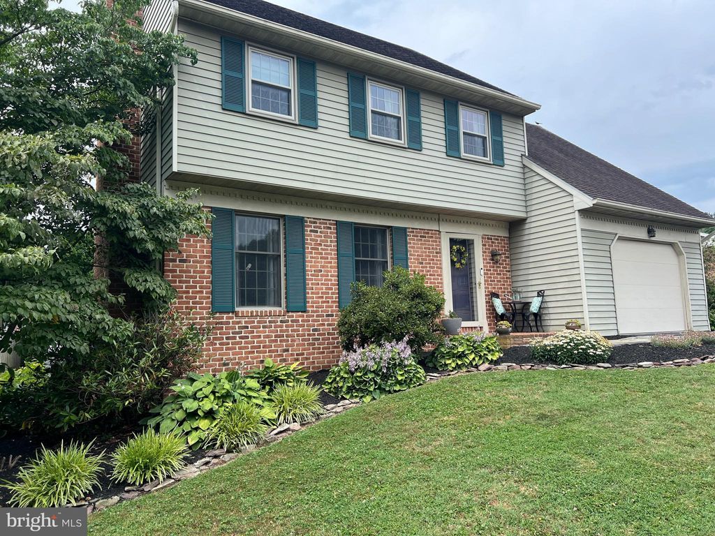 Photo of 298 Spring Hill Lane, Mountville, PA 17554 (MLS # PALA2052864)