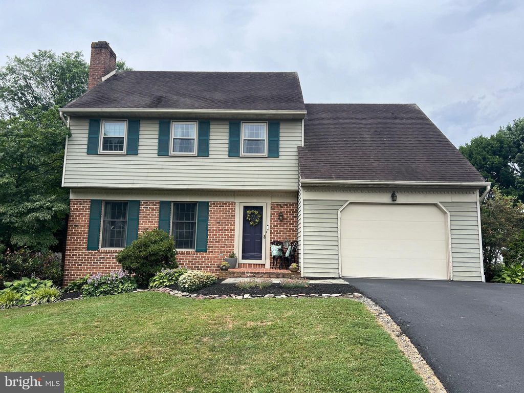 Photo of 298 Spring Hill Lane, Mountville, PA 17554 (MLS # PALA2052864)
