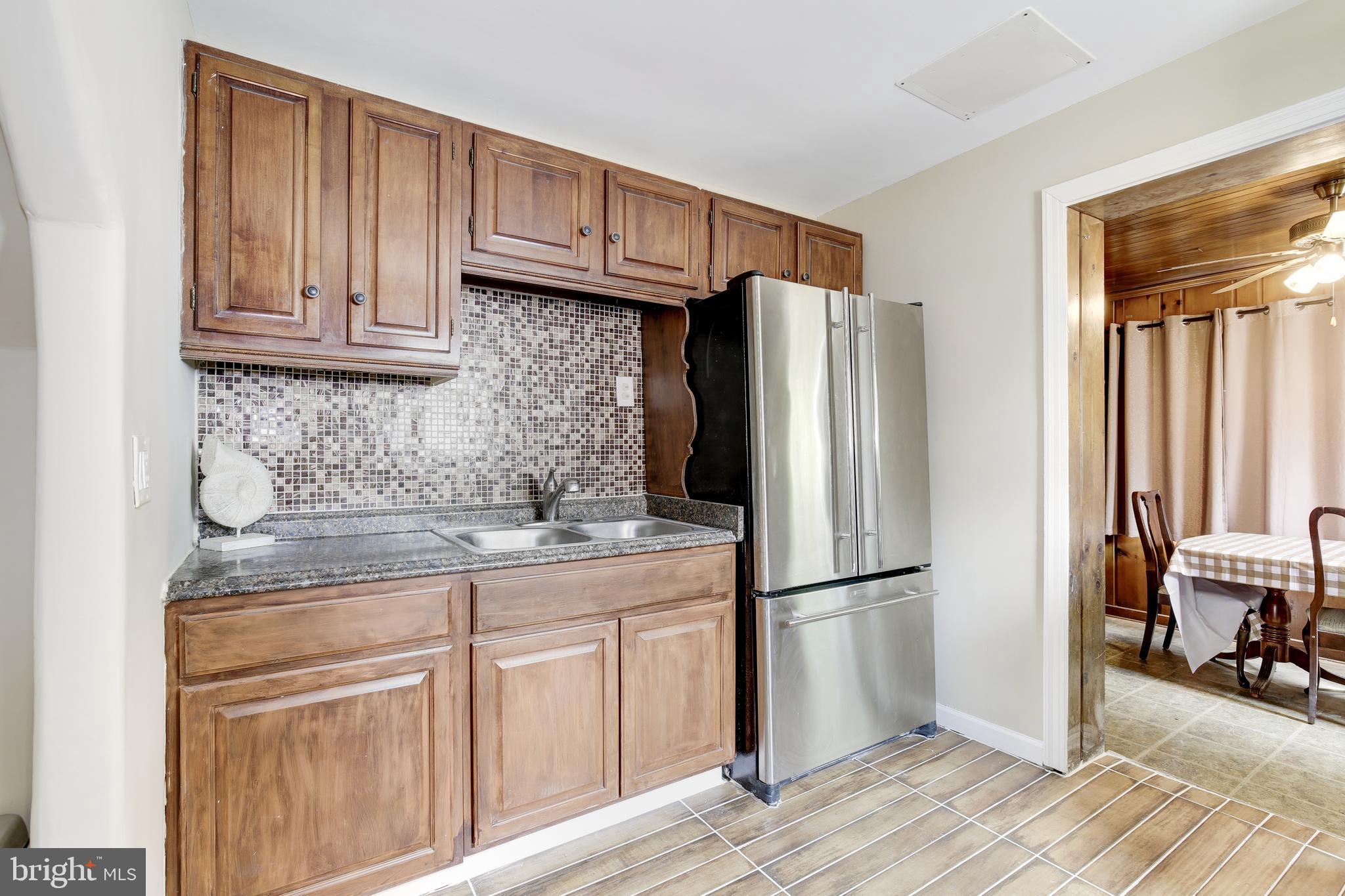 HAMPSHIRE KNOLLS - Residential