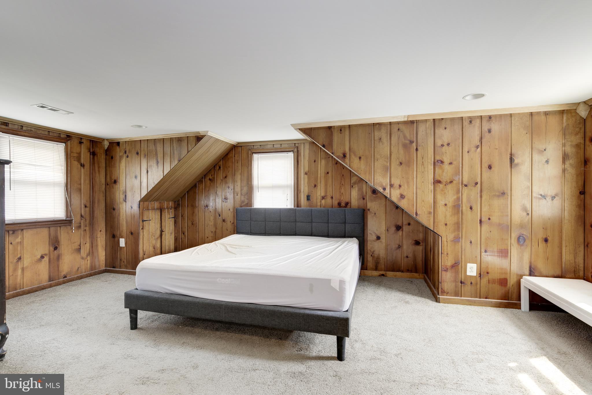 HAMPSHIRE KNOLLS - Residential