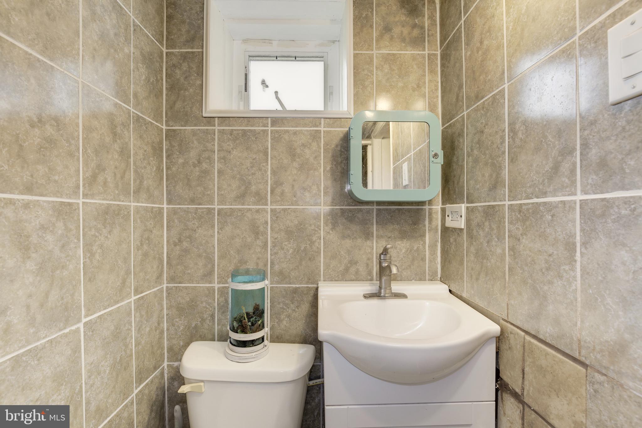 HAMPSHIRE KNOLLS - Residential