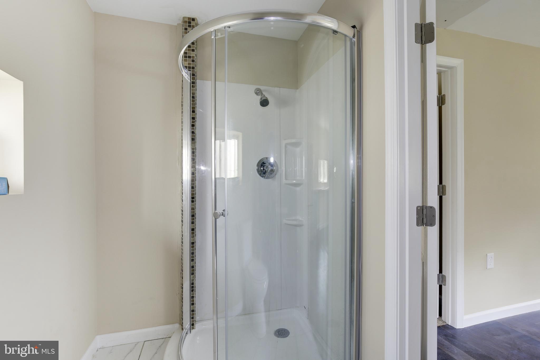 HAMPSHIRE KNOLLS - Residential