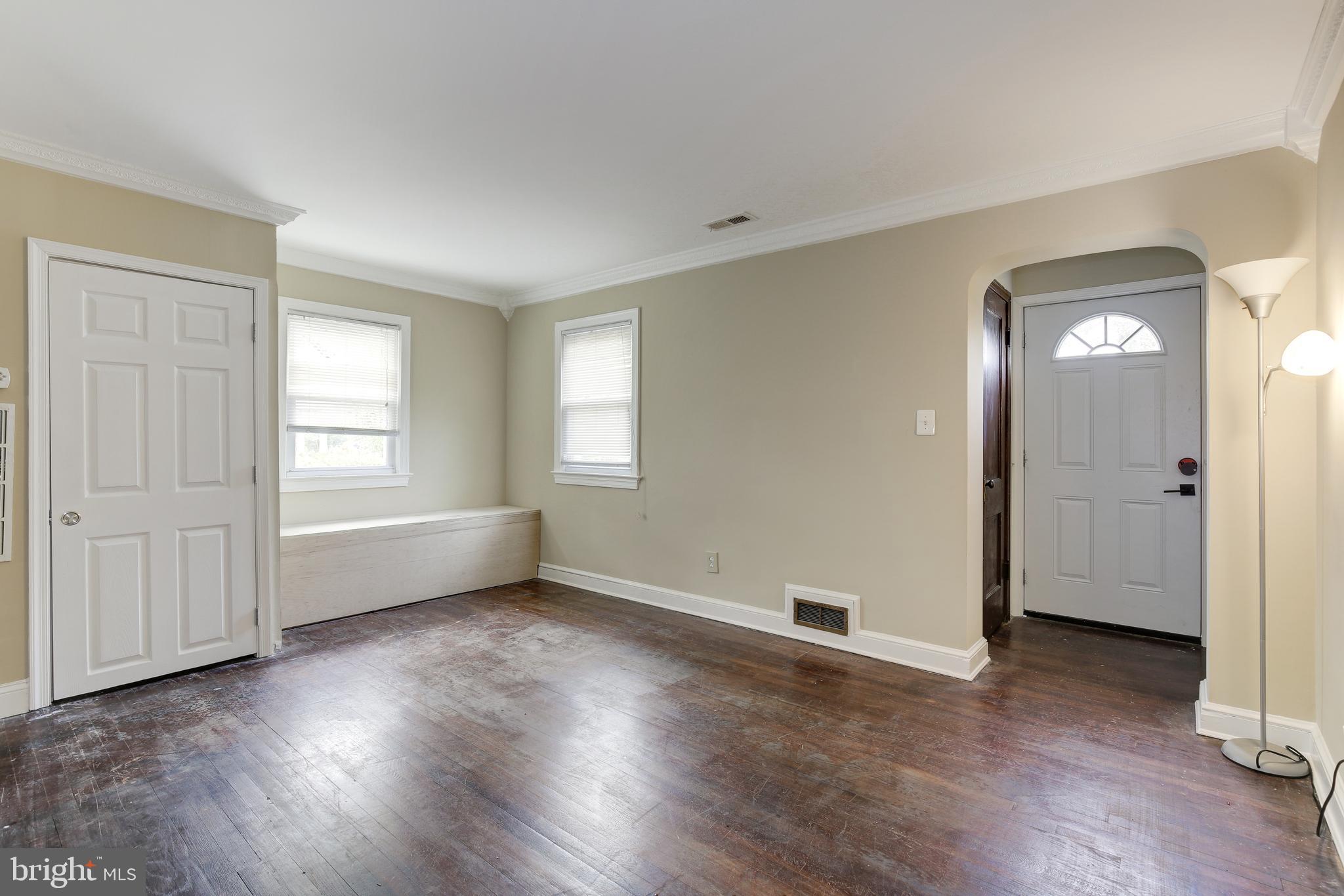 HAMPSHIRE KNOLLS - Residential