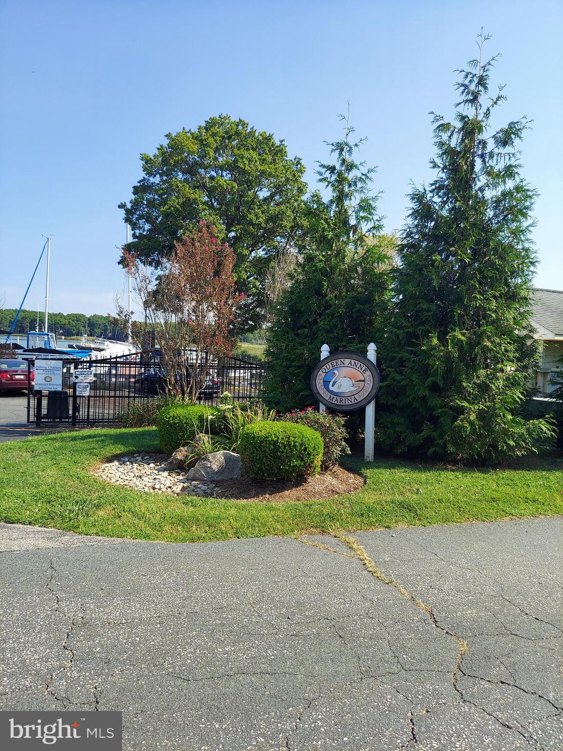 QUEEN ANNE COLONY - Land