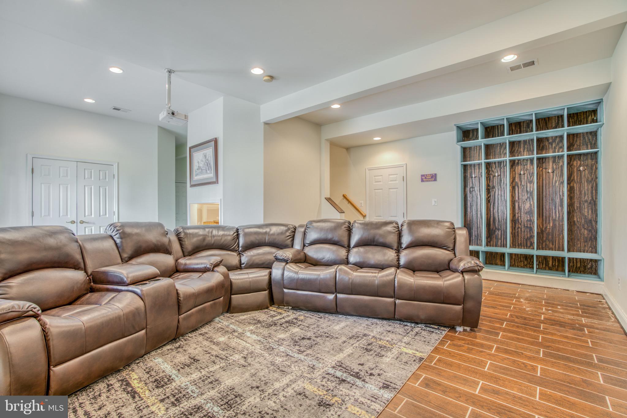 FALLSTON CROSSING - Residential