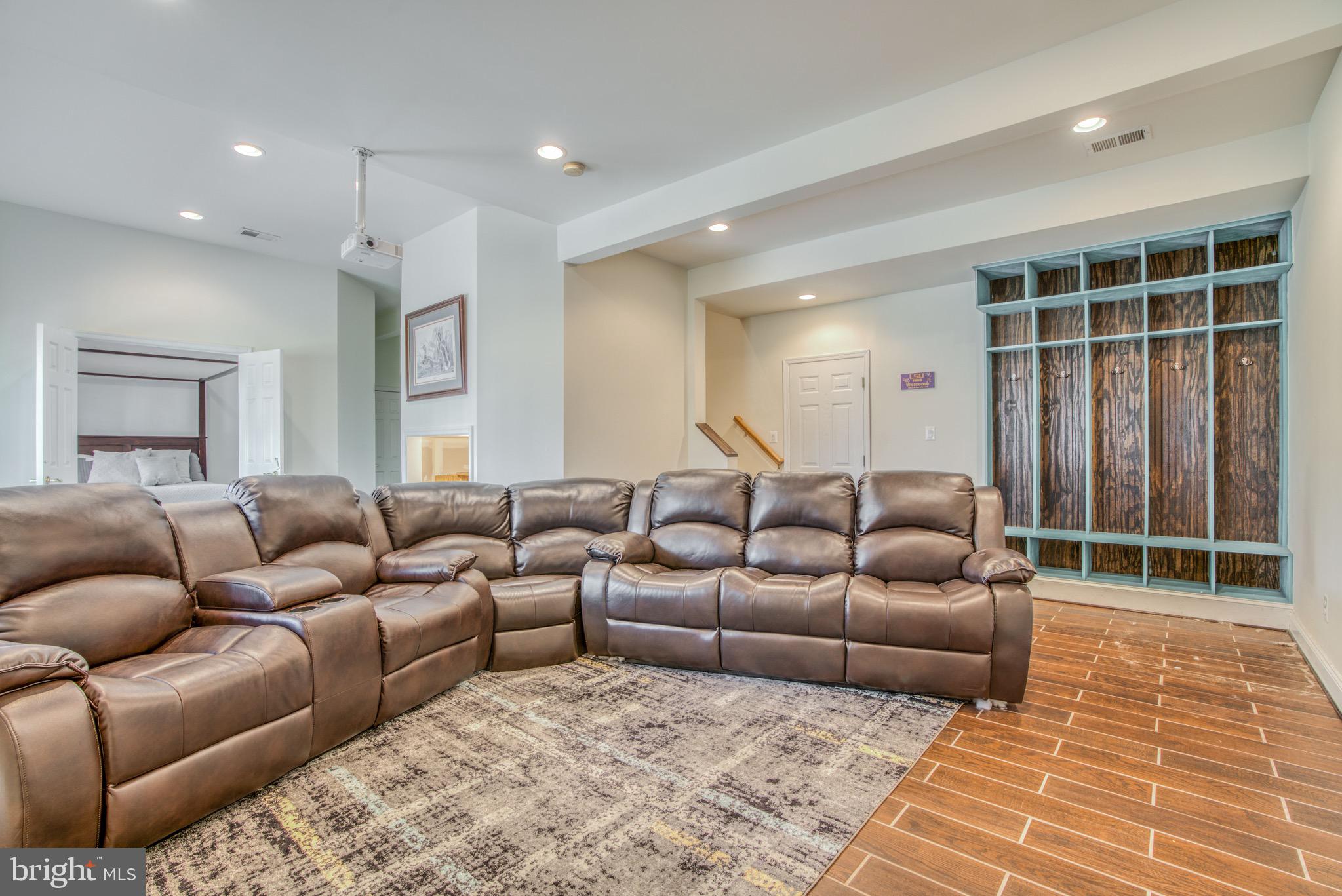 FALLSTON CROSSING - Residential