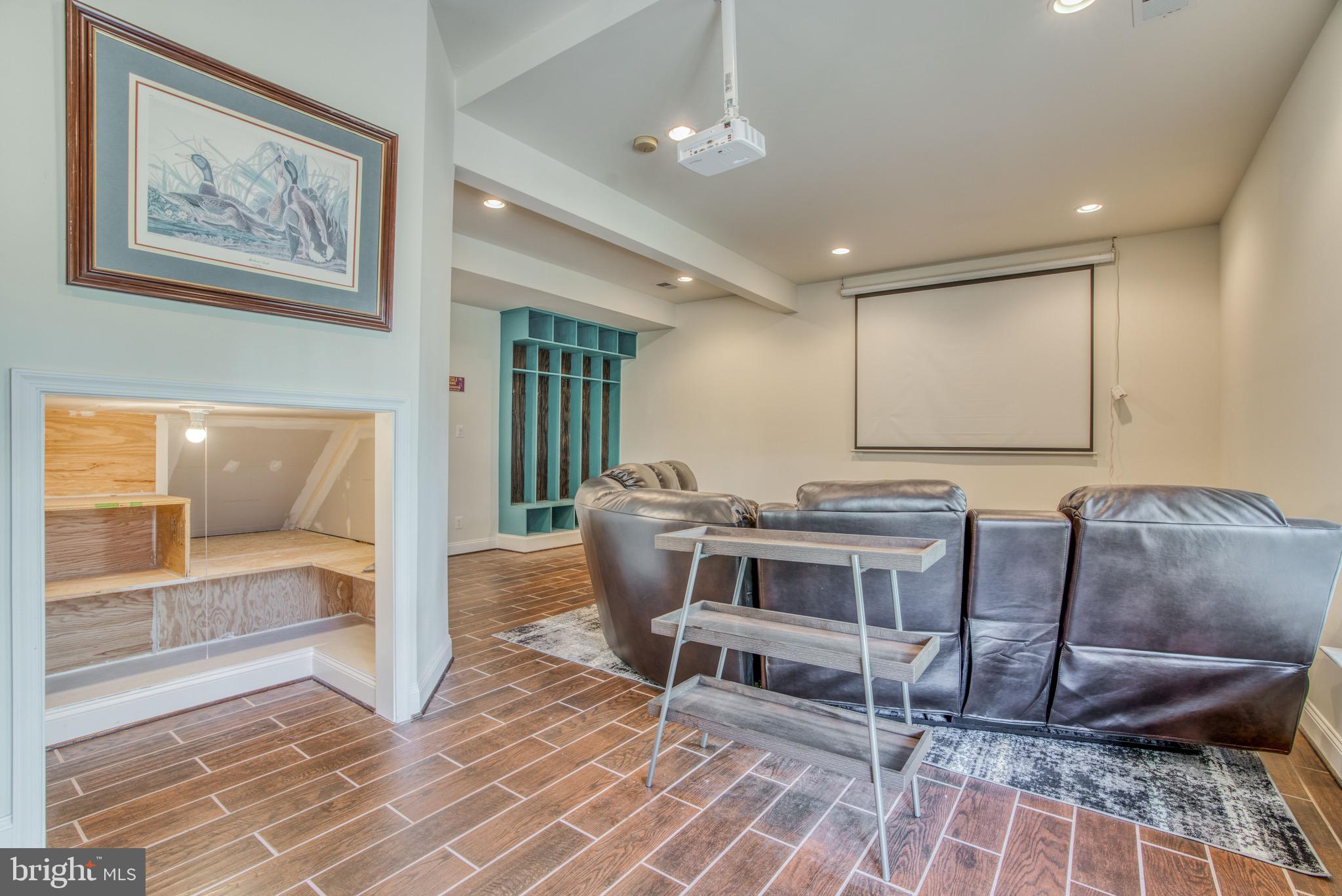 FALLSTON CROSSING - Residential