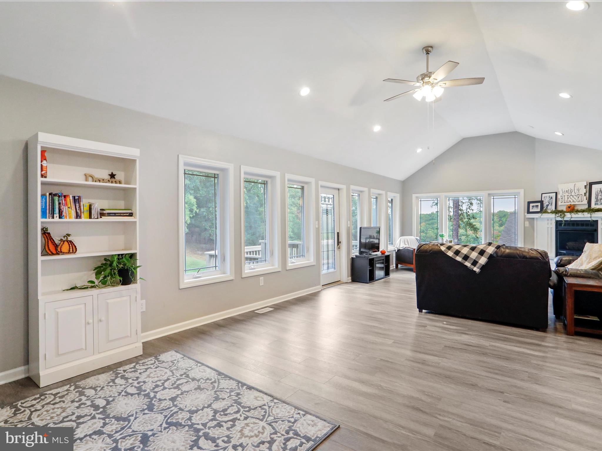 THE WOODS - Residential