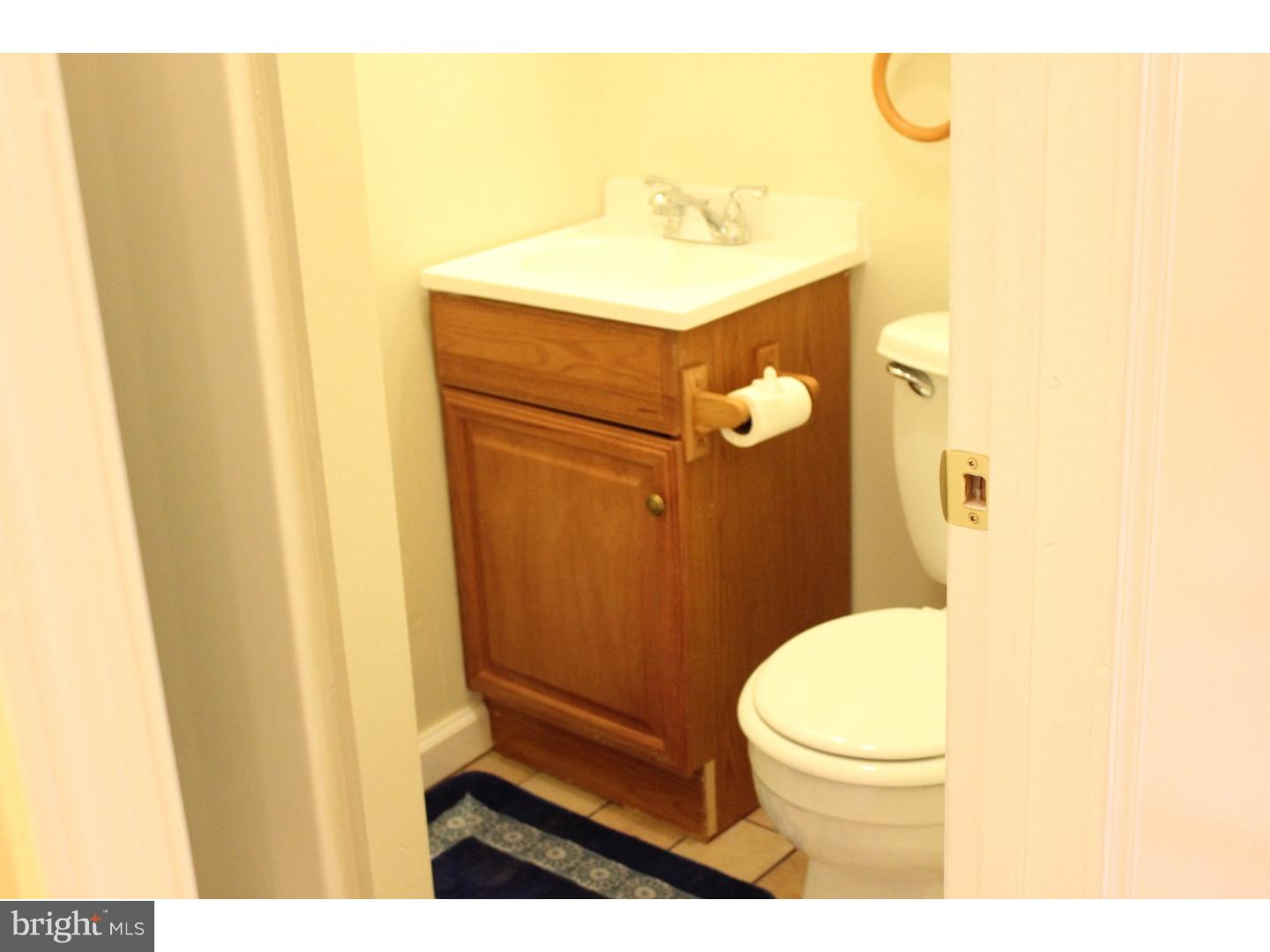 PHILADELPHIA (NORTH) - Residential Lease
