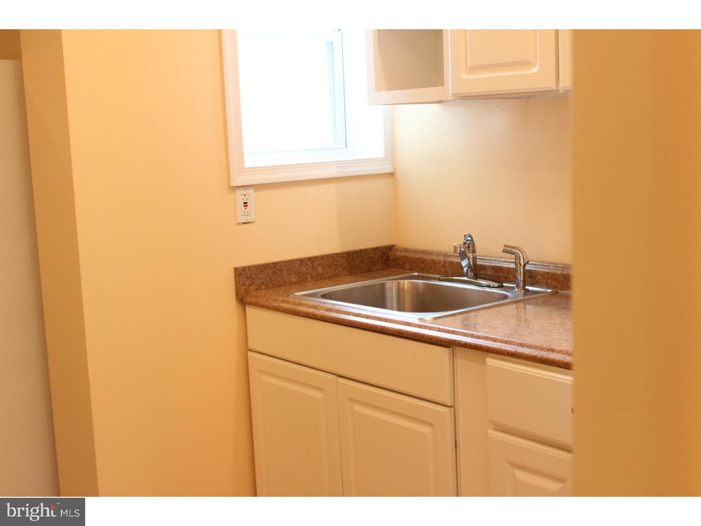 PHILADELPHIA (NORTH) - Residential Lease
