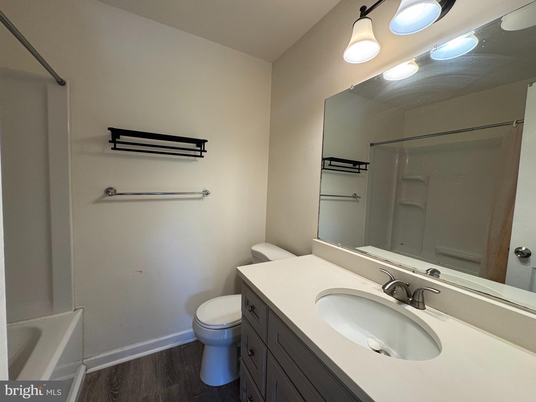 INVERNESS NORTH - Residential Lease