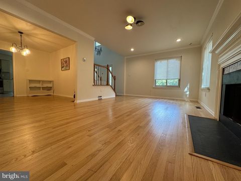 Photo of 10676 Muirfield Drive, POTOMAC, MD 20854 (MLS # MDMC2202552)