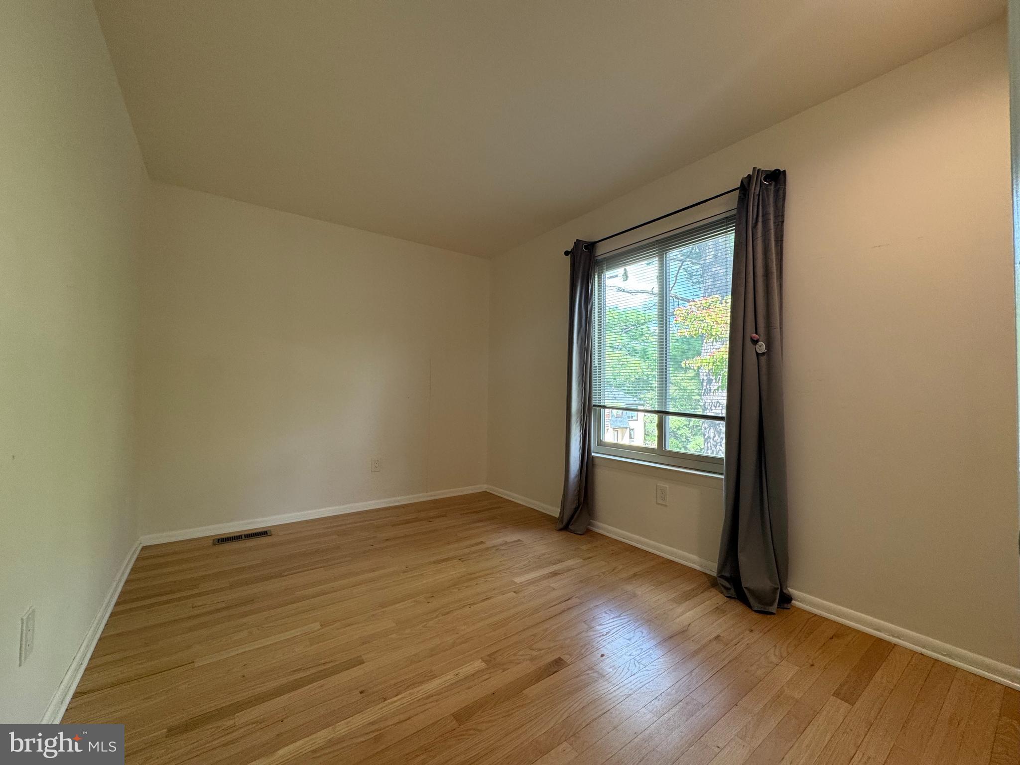 INVERNESS NORTH - Residential Lease