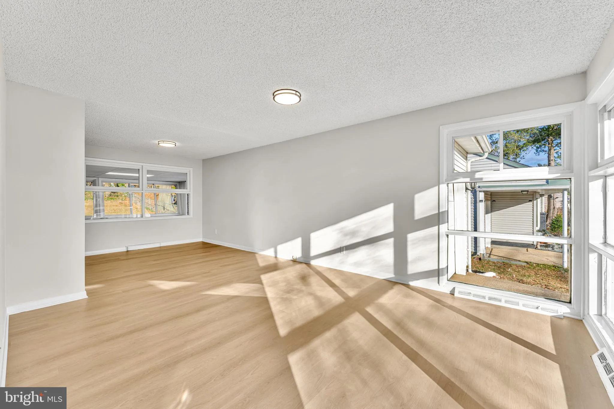 Cherry Hill, New Jersey 08034, United States, 3 Bedrooms Bedrooms, ,1 BathroomBathrooms,Residential,Active,251710