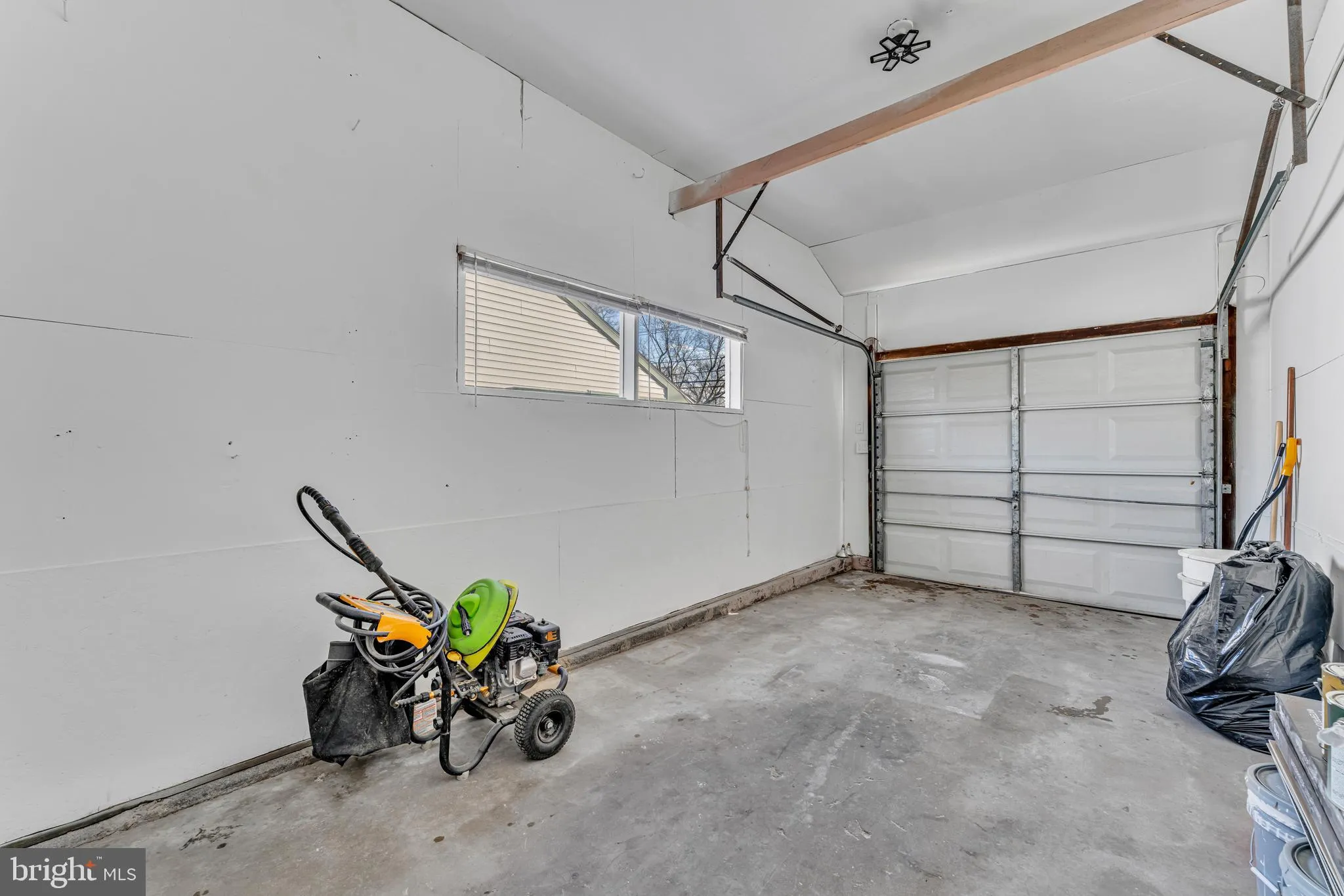 Cherry Hill, New Jersey 08034, United States, 3 Bedrooms Bedrooms, ,1 BathroomBathrooms,Residential,Active,251710