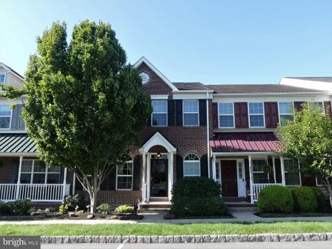 Townhouse For Sale - 2032 Hayward Avenue<br/> Montgomery County, PENNSBURG, PA 18073