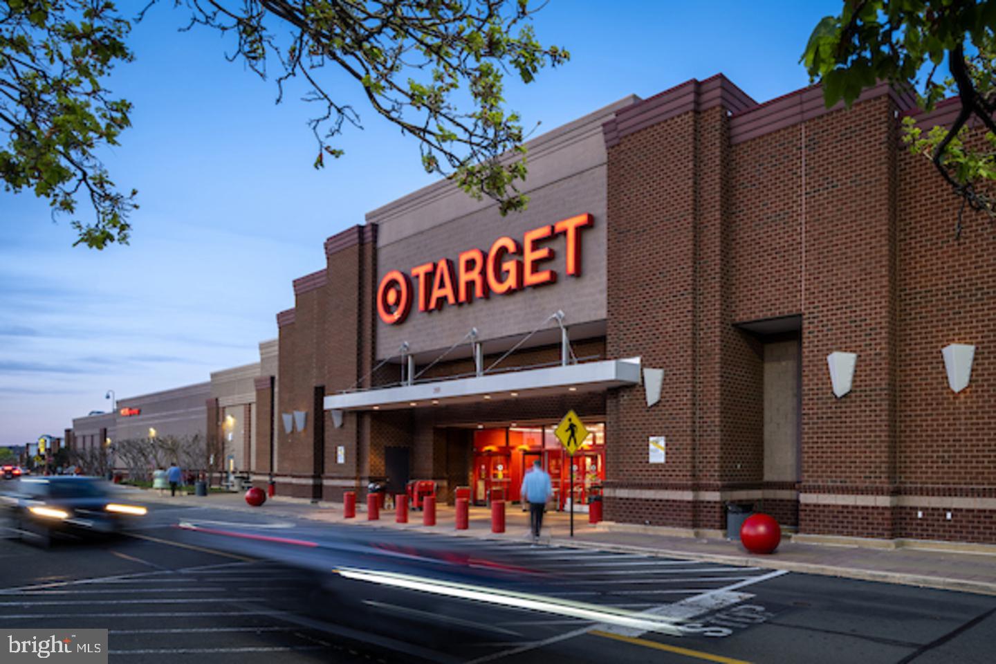 THE PRESTON - Residential