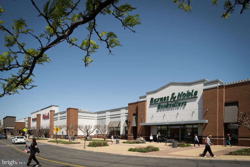 THE PRESTON - Residential