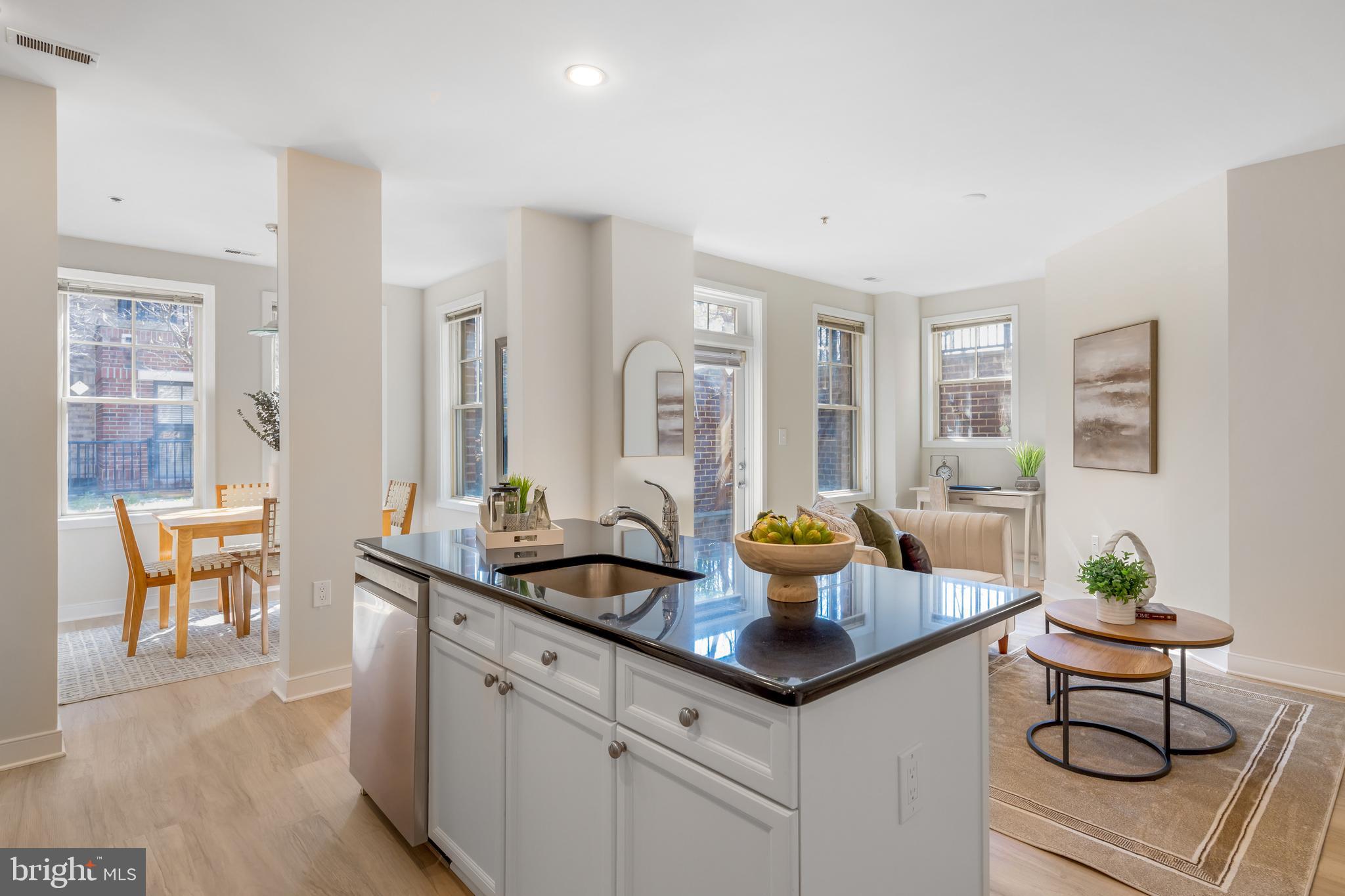 181 E REED AVENUE 103