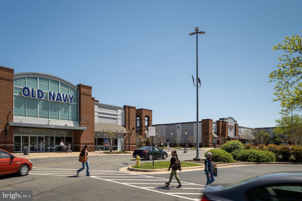 THE PRESTON - Residential