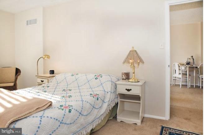 PROMENADE TOWERS - Residential