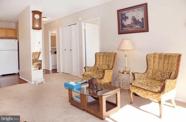 PROMENADE TOWERS - Residential