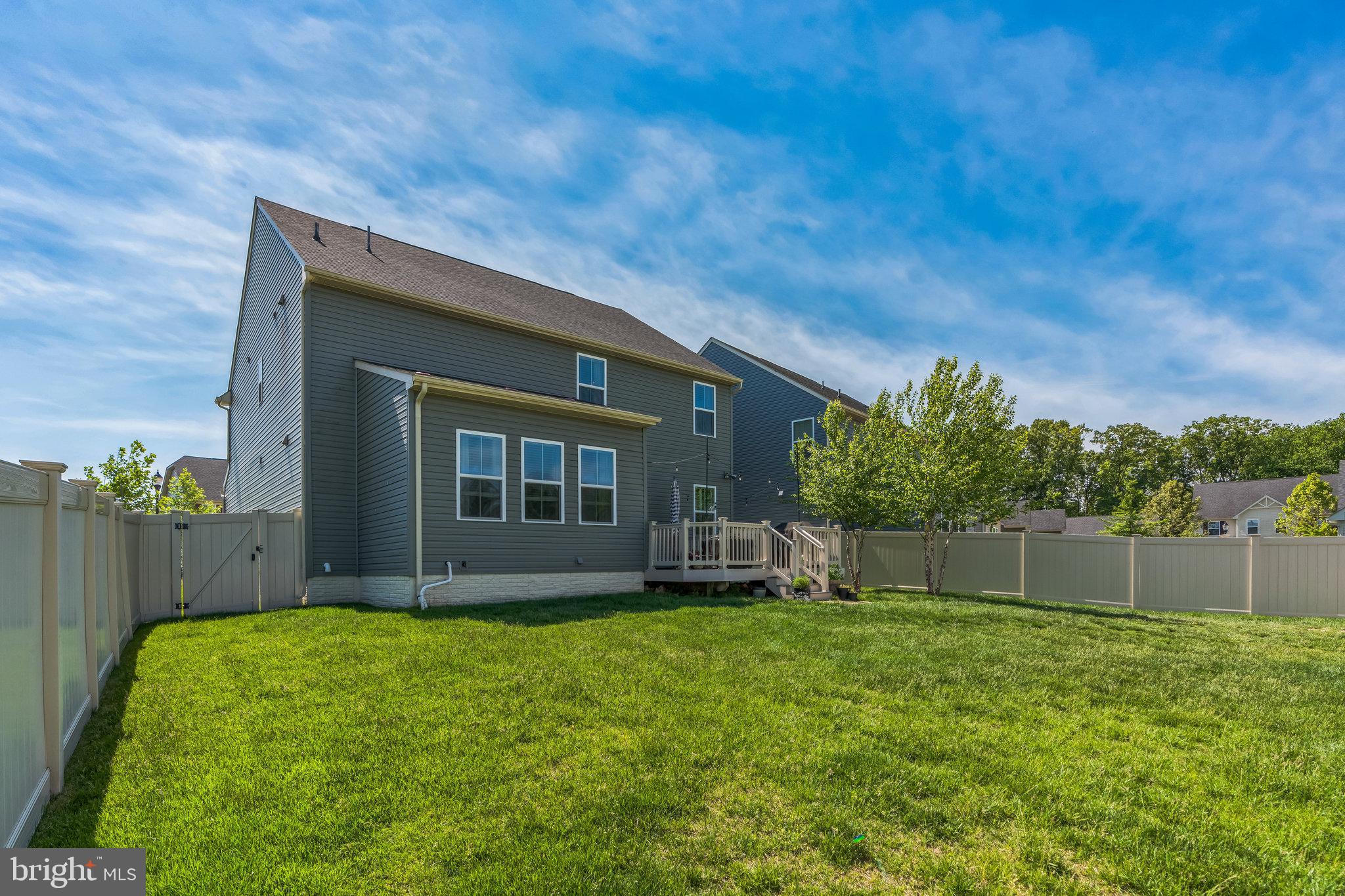 CREEKSIDE VILLAGE AT TANYARD SPRINGS - Residential Lease