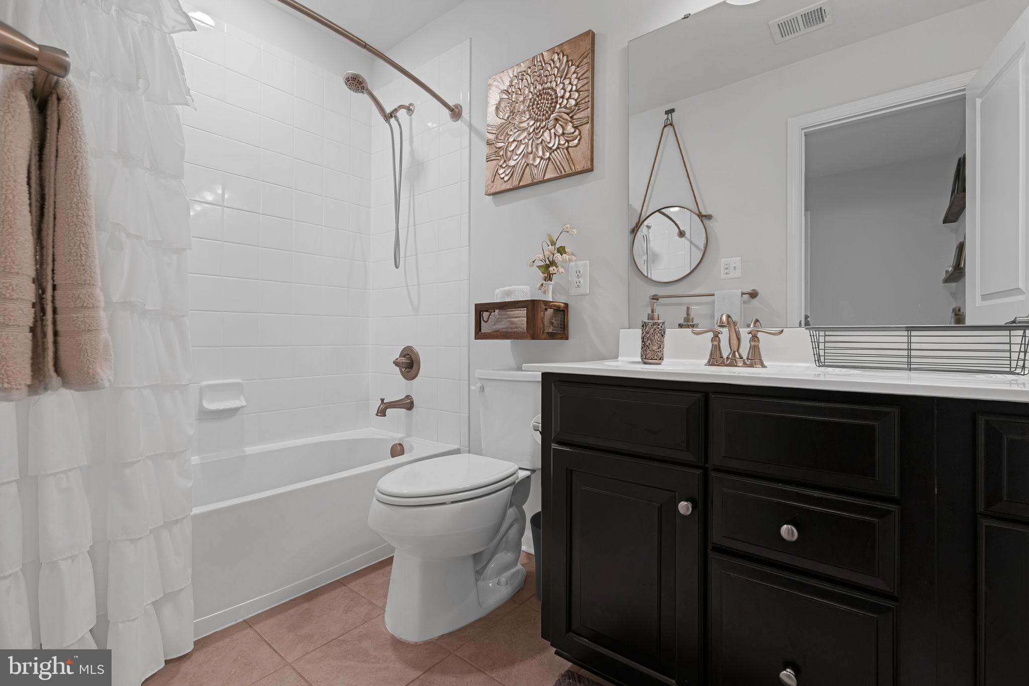 CREEKSIDE VILLAGE AT TANYARD SPRINGS - Residential Lease