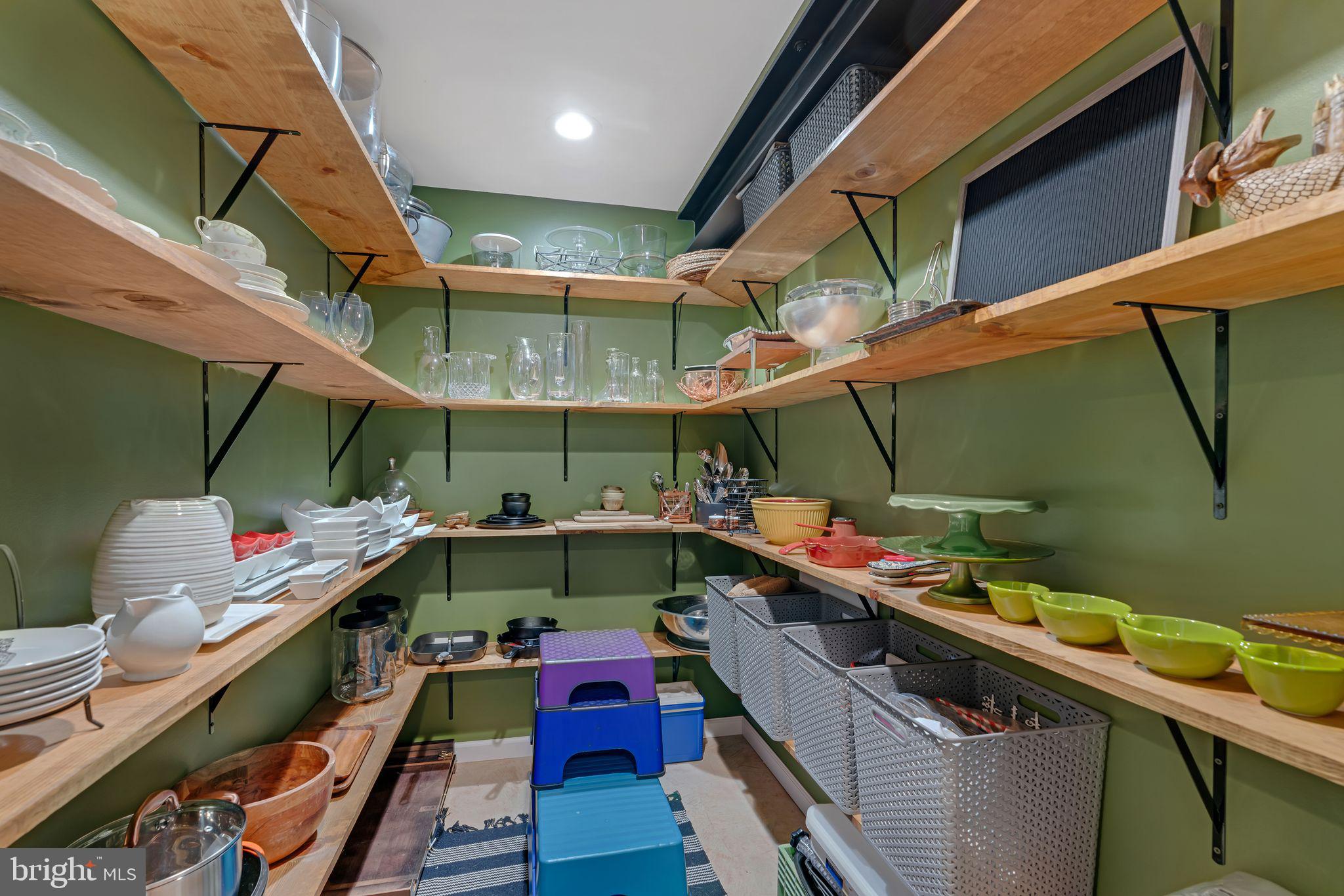 CREEKSIDE VILLAGE AT TANYARD SPRINGS - Residential Lease