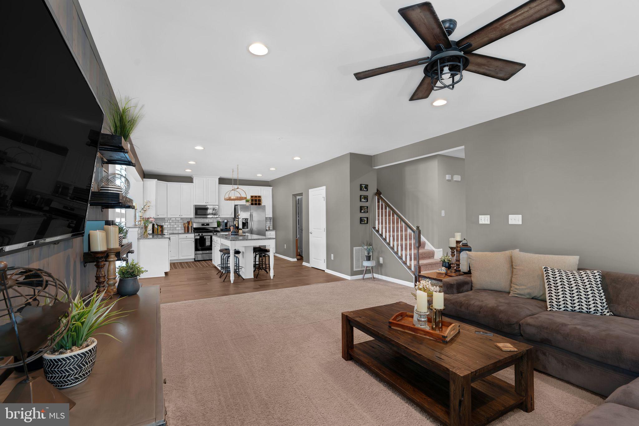 CREEKSIDE VILLAGE AT TANYARD SPRINGS - Residential Lease