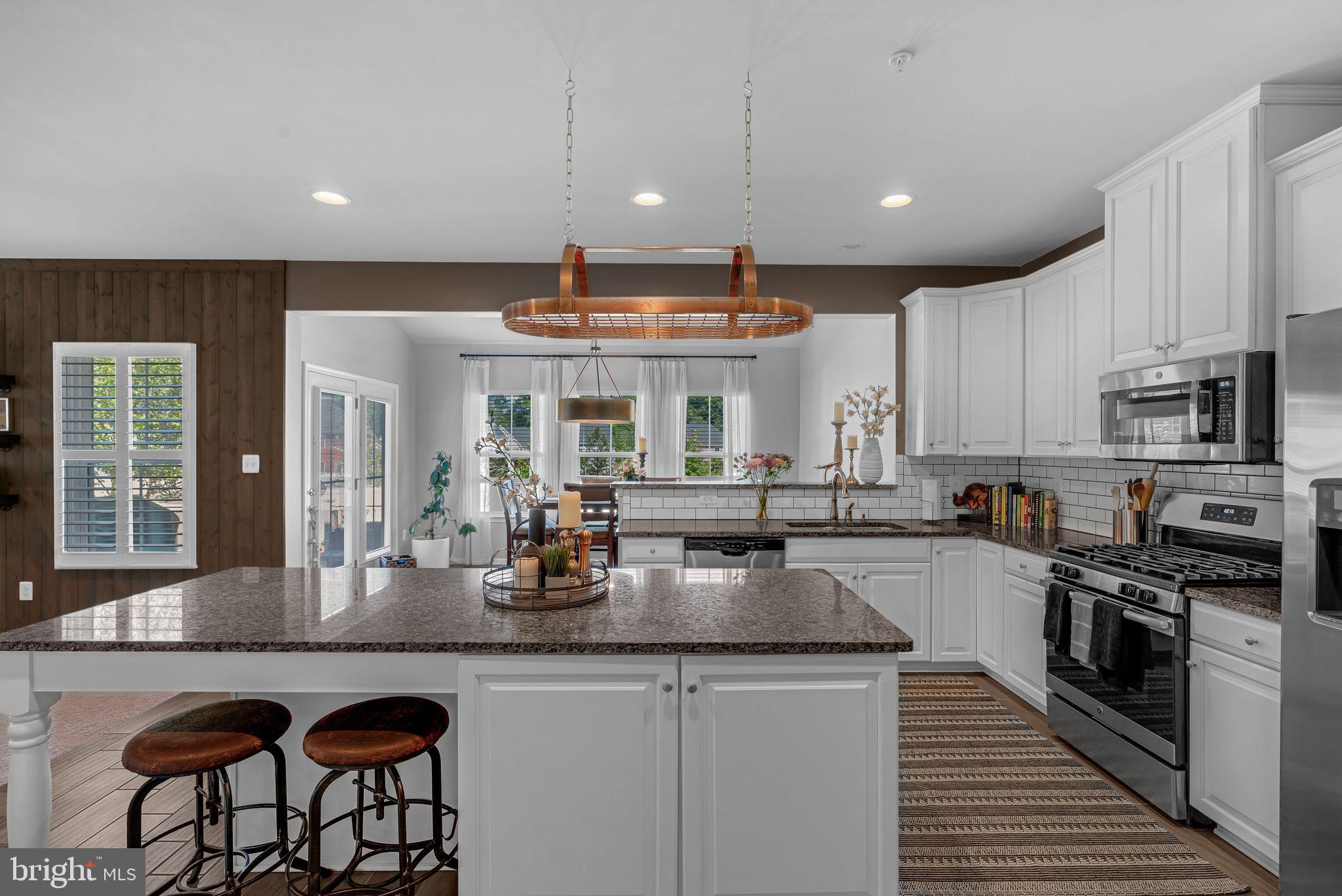 CREEKSIDE VILLAGE AT TANYARD SPRINGS - Residential Lease