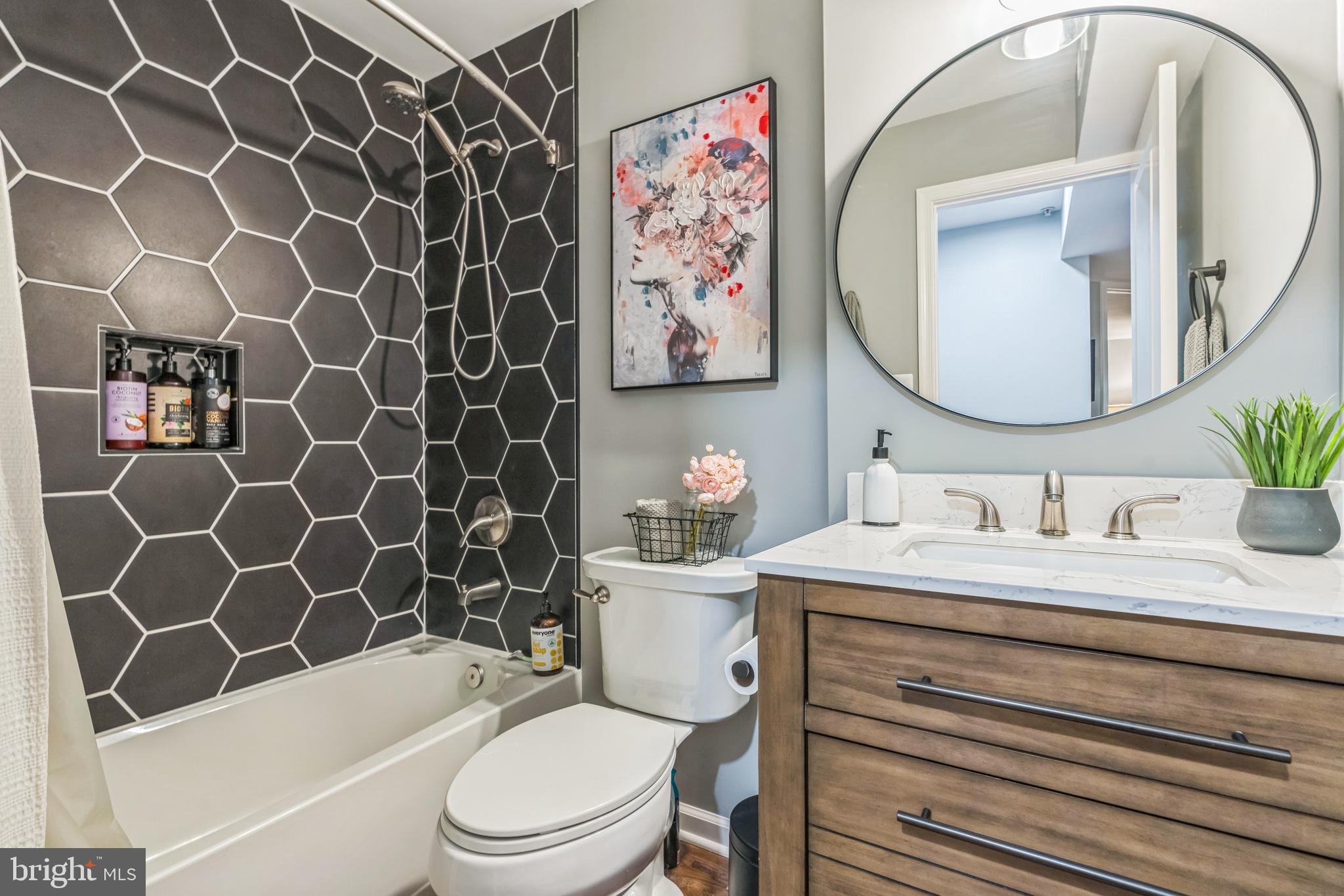 CREEKSIDE VILLAGE AT TANYARD SPRINGS - Residential Lease