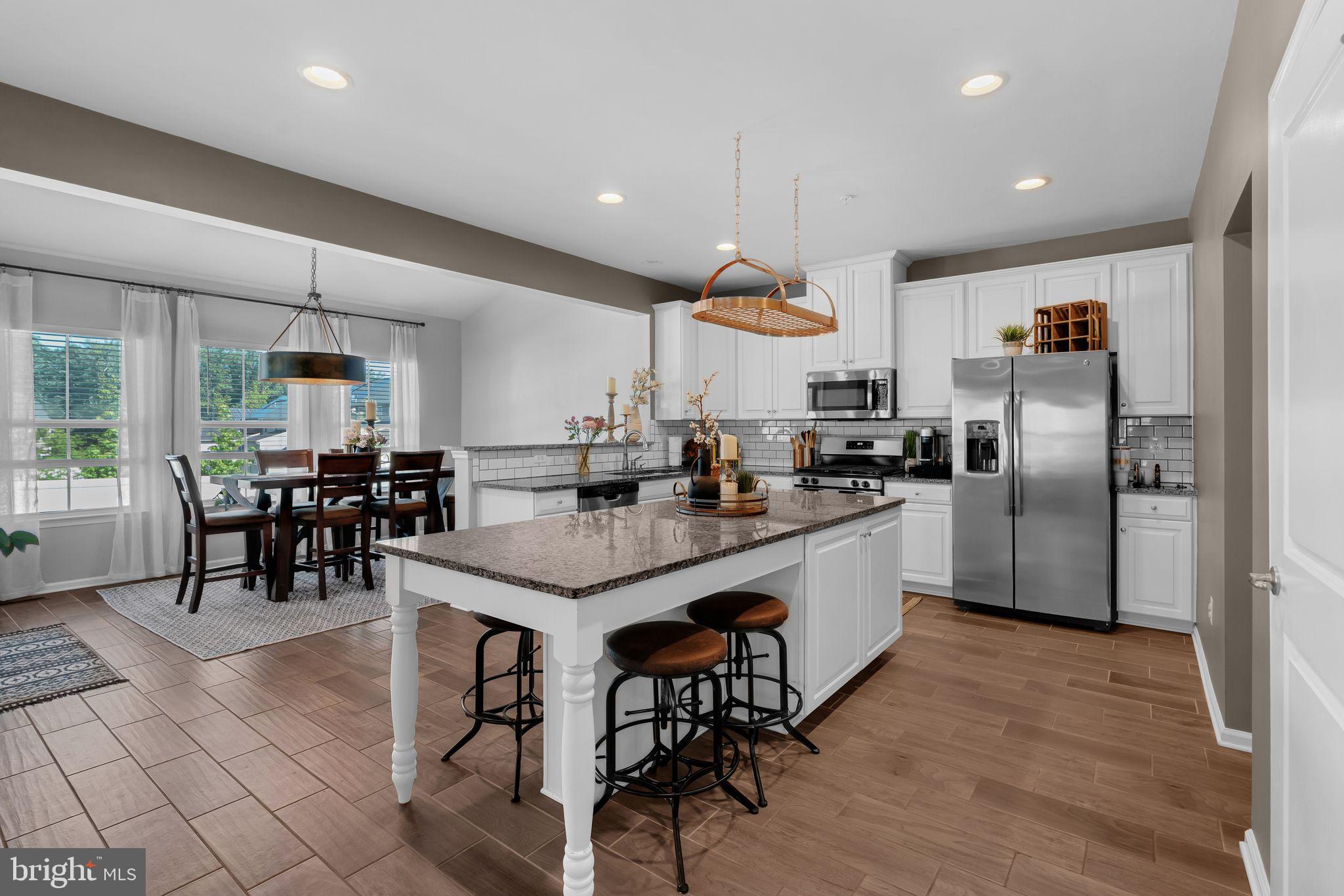 CREEKSIDE VILLAGE AT TANYARD SPRINGS - Residential Lease