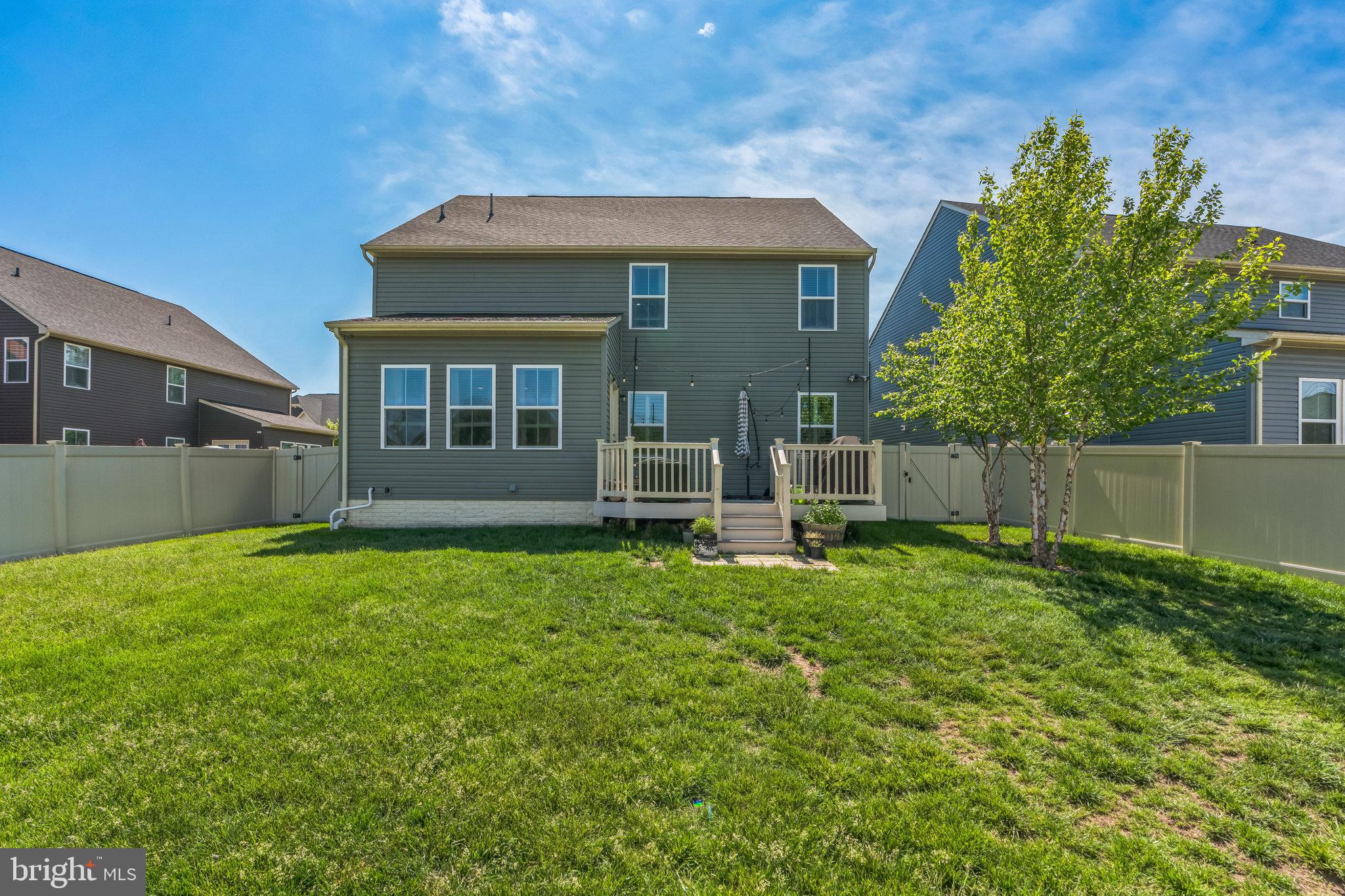 CREEKSIDE VILLAGE AT TANYARD SPRINGS - Residential Lease