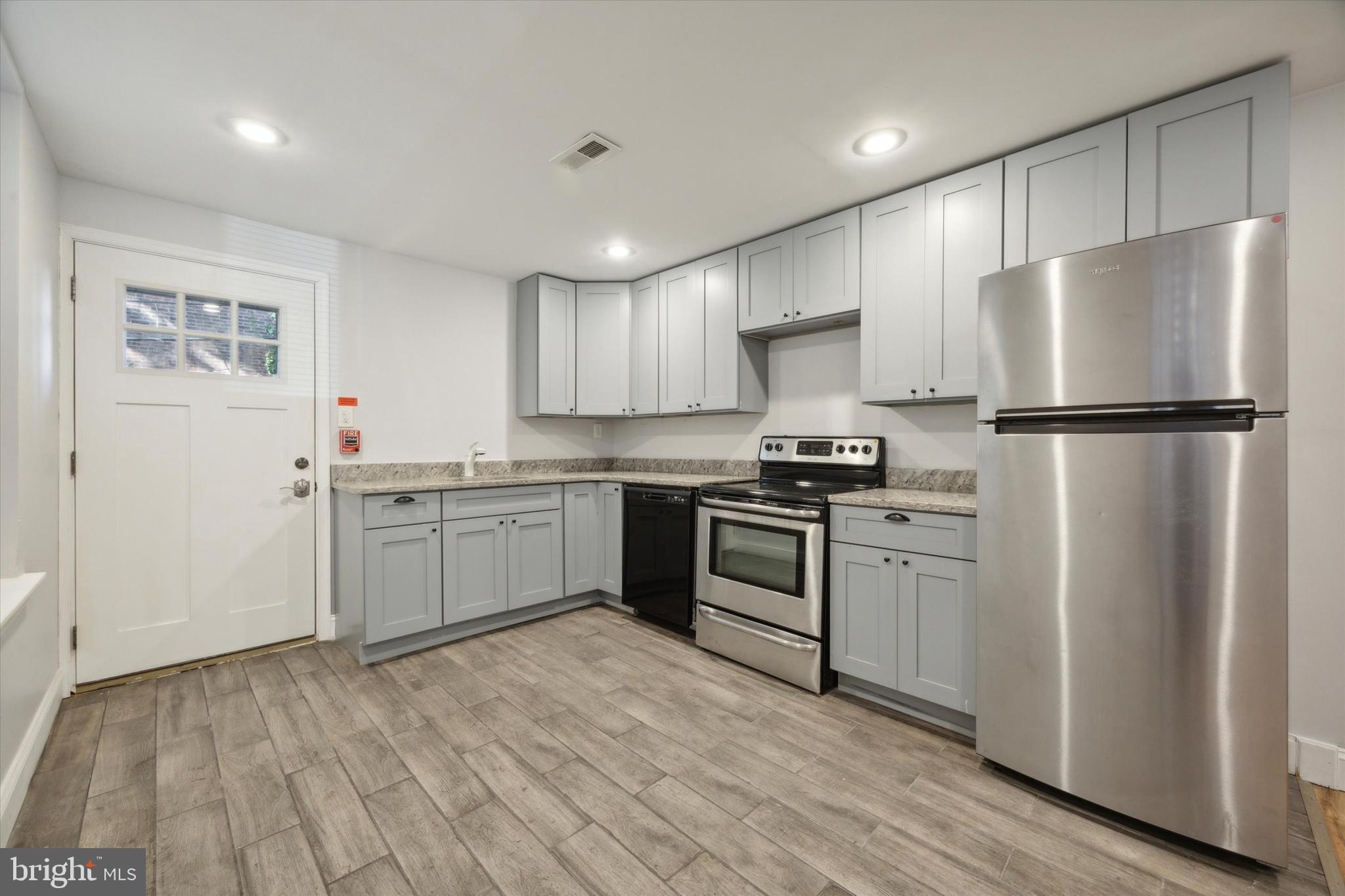 PHILADELPHIA (WEST) - Residential Lease