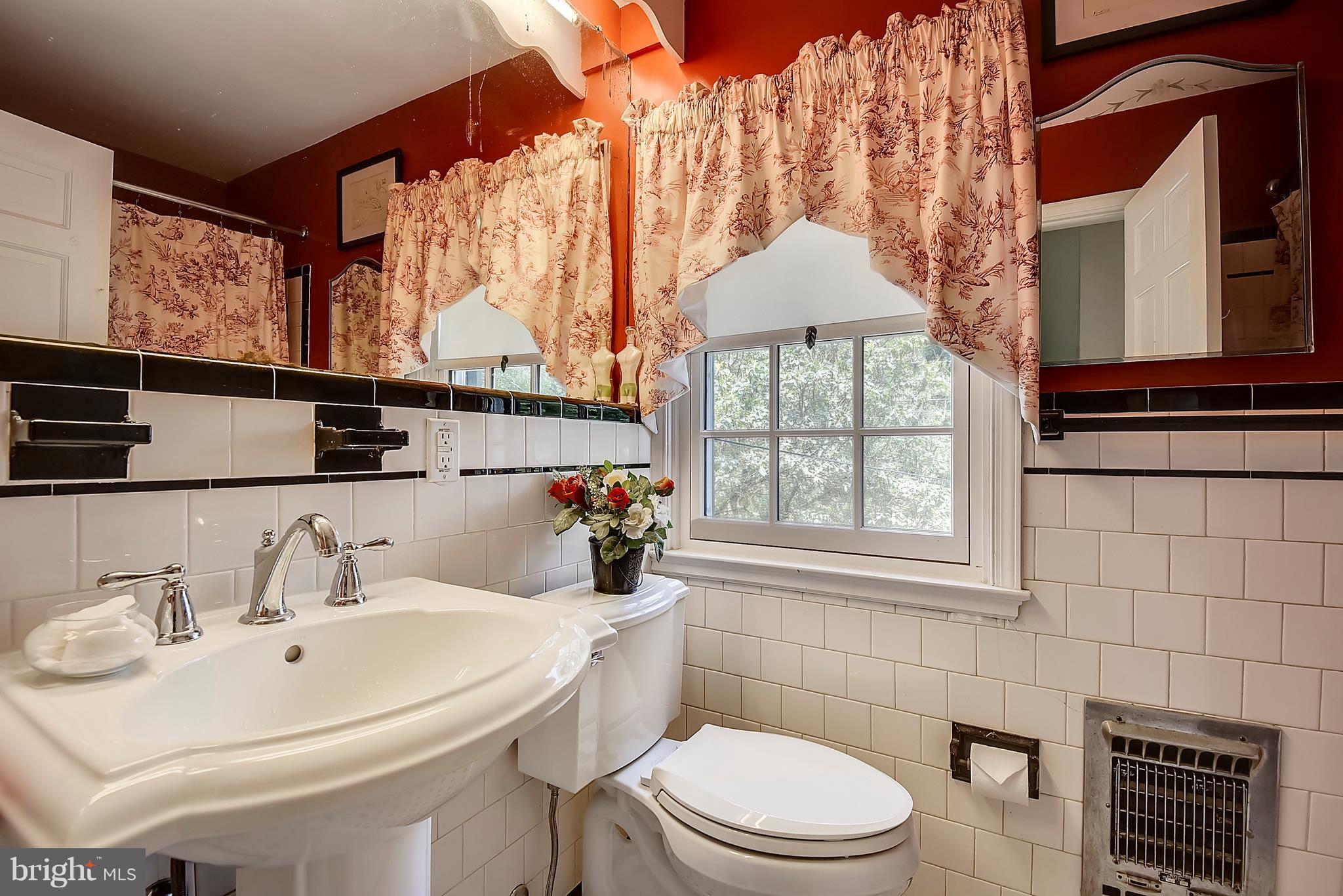 GREATER HOMELAND HISTORIC DISTRICT - Residential