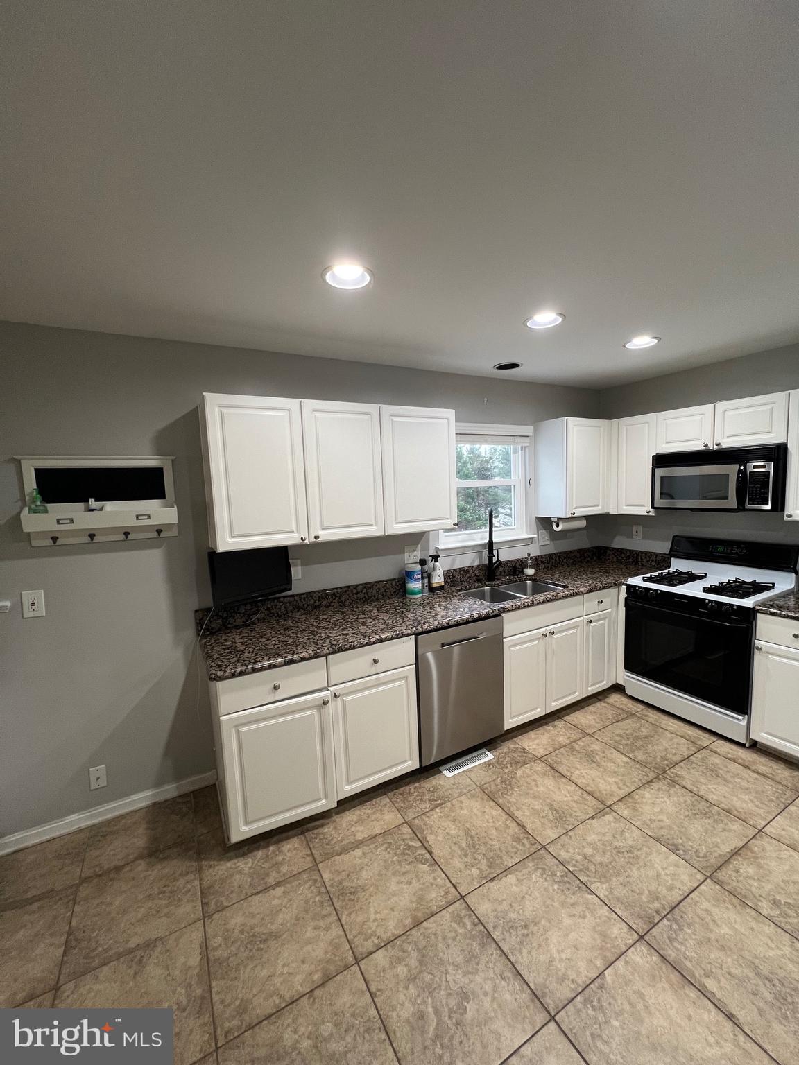 SHANNON RUN - Residential Lease