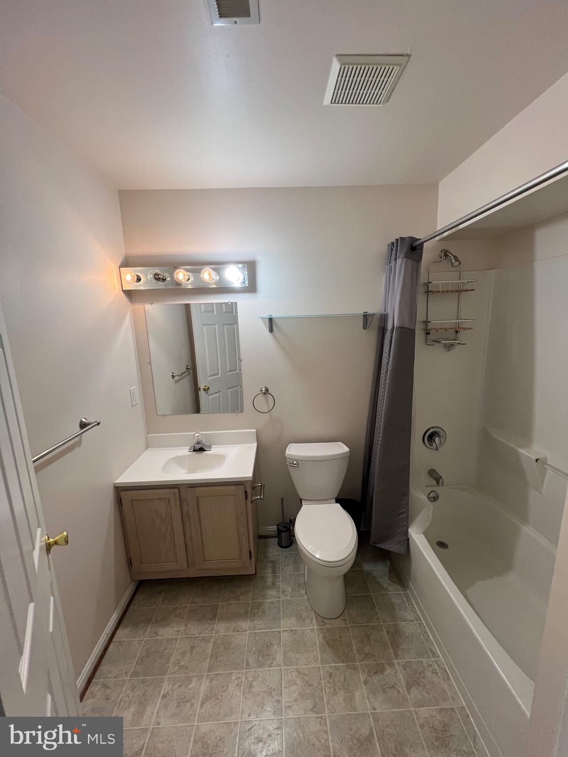 SHANNON RUN - Residential Lease