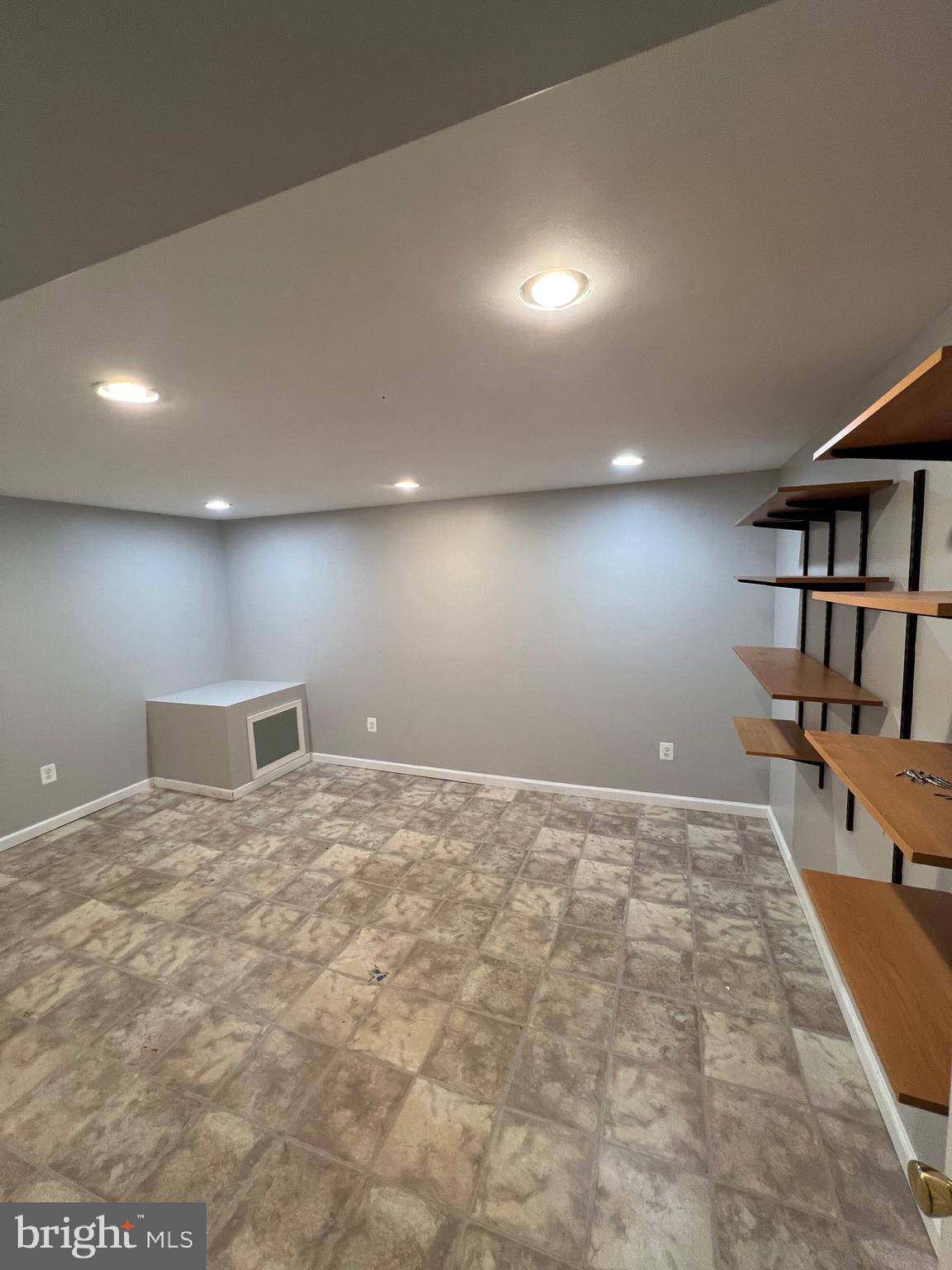 SHANNON RUN - Residential Lease