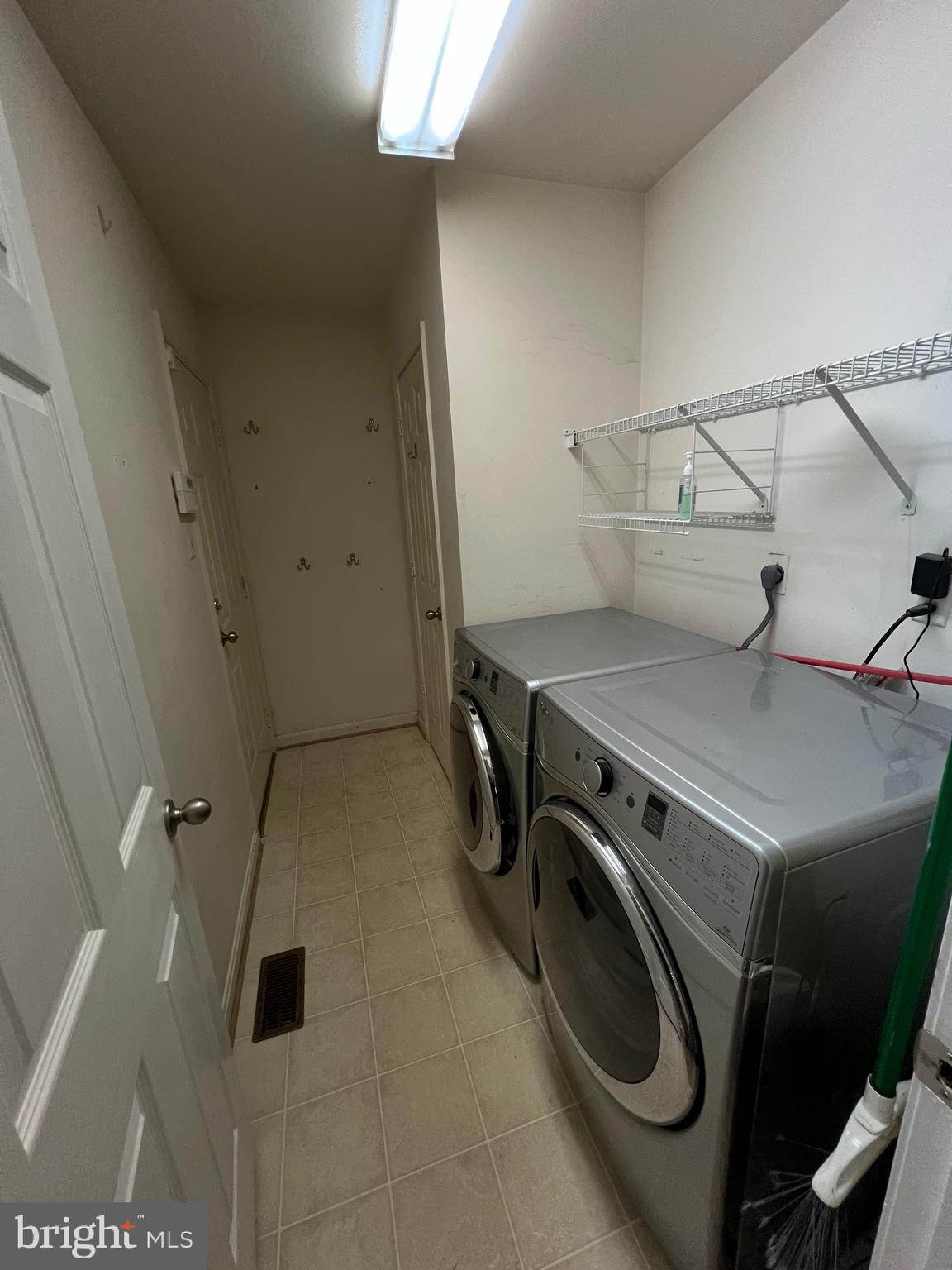 SHANNON RUN - Residential Lease