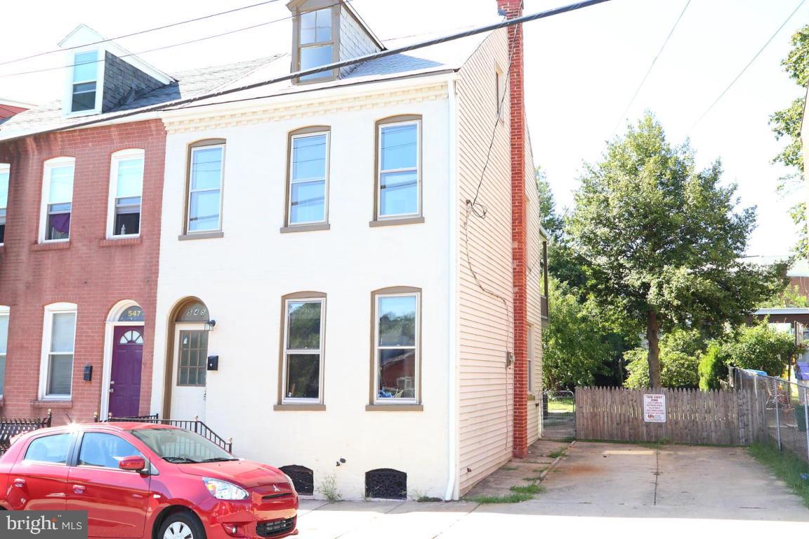 LANCASTER - Residential