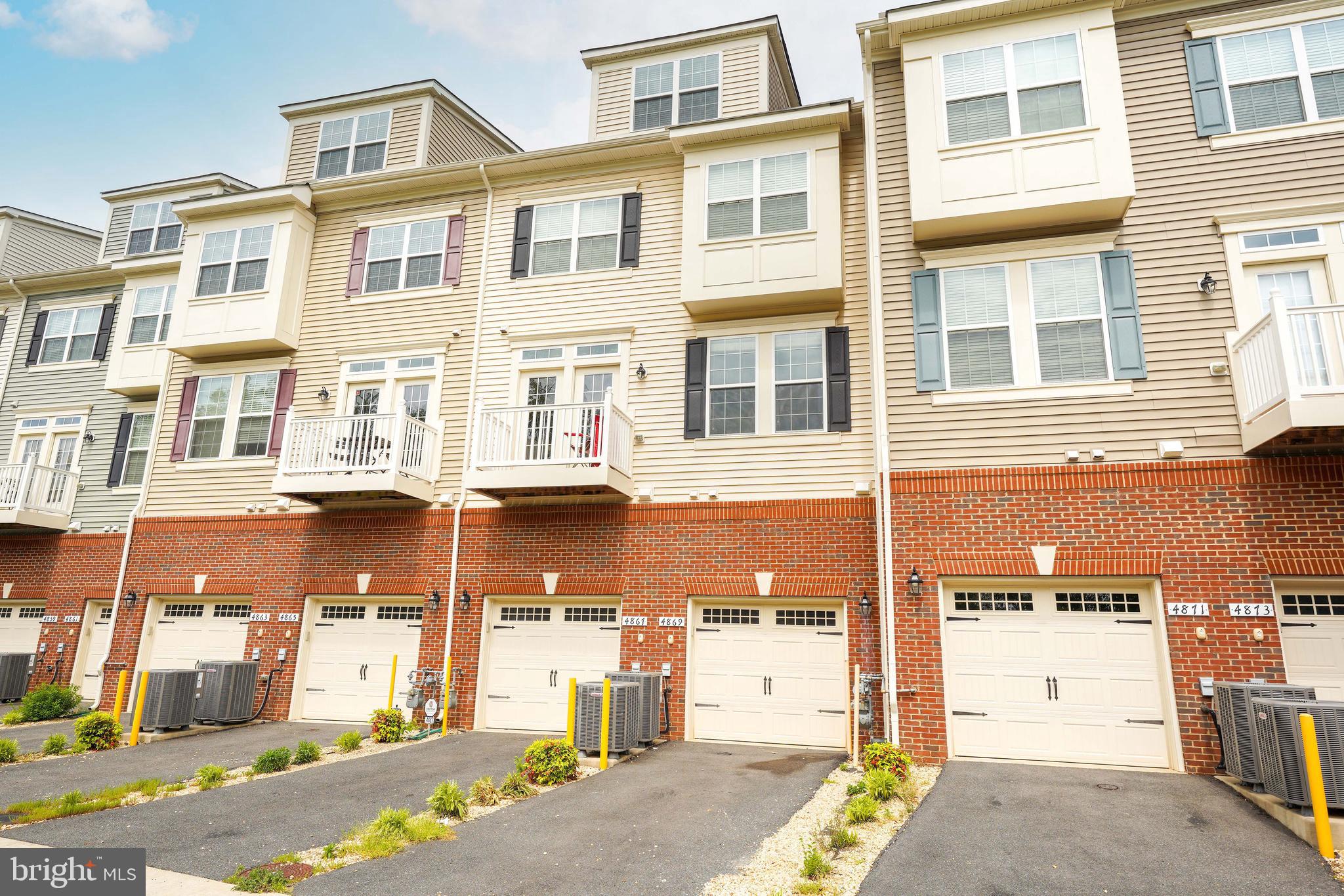 DANE RIDGE CONDO - Residential