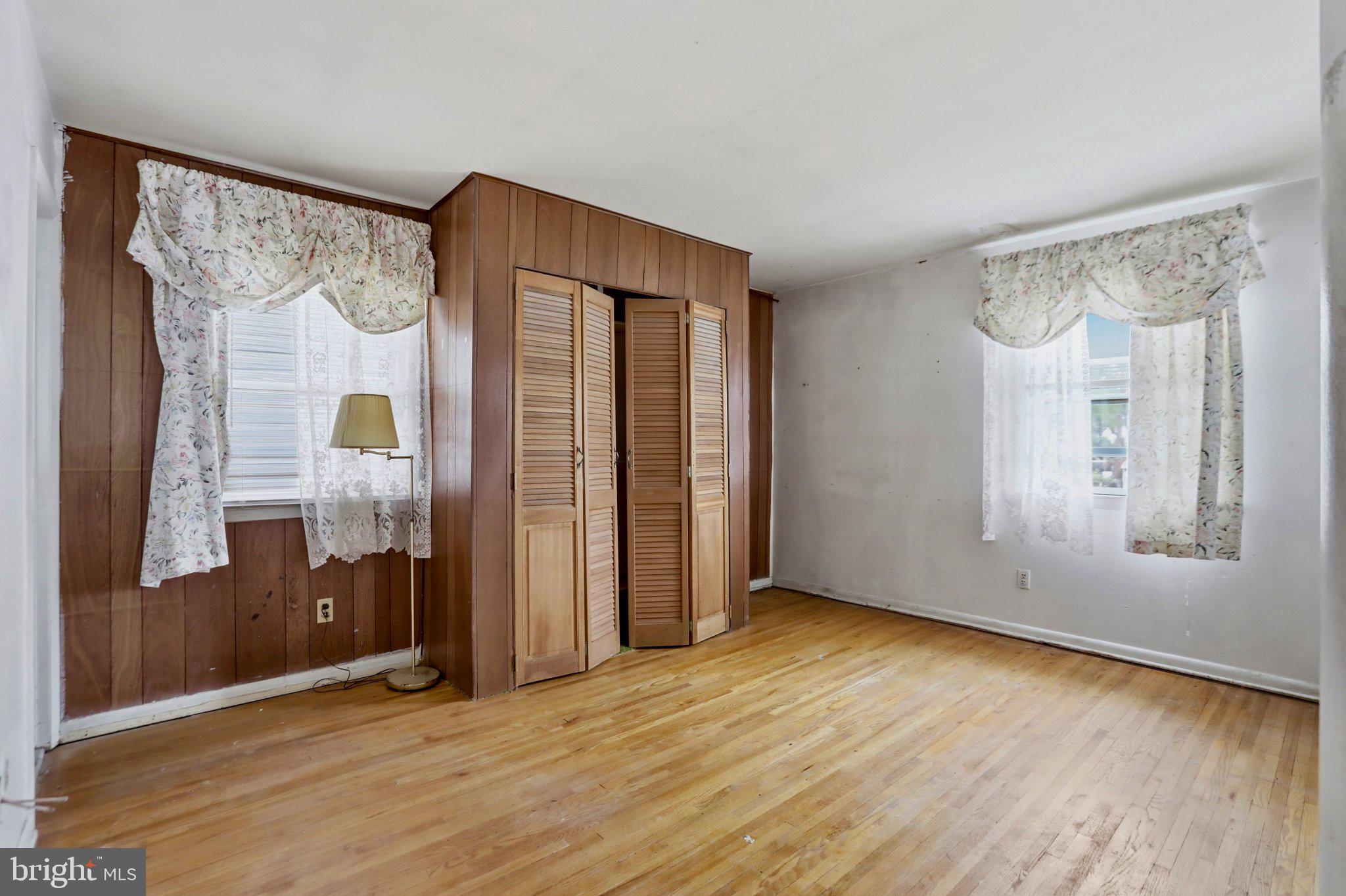 BROOKFIELD - Residential