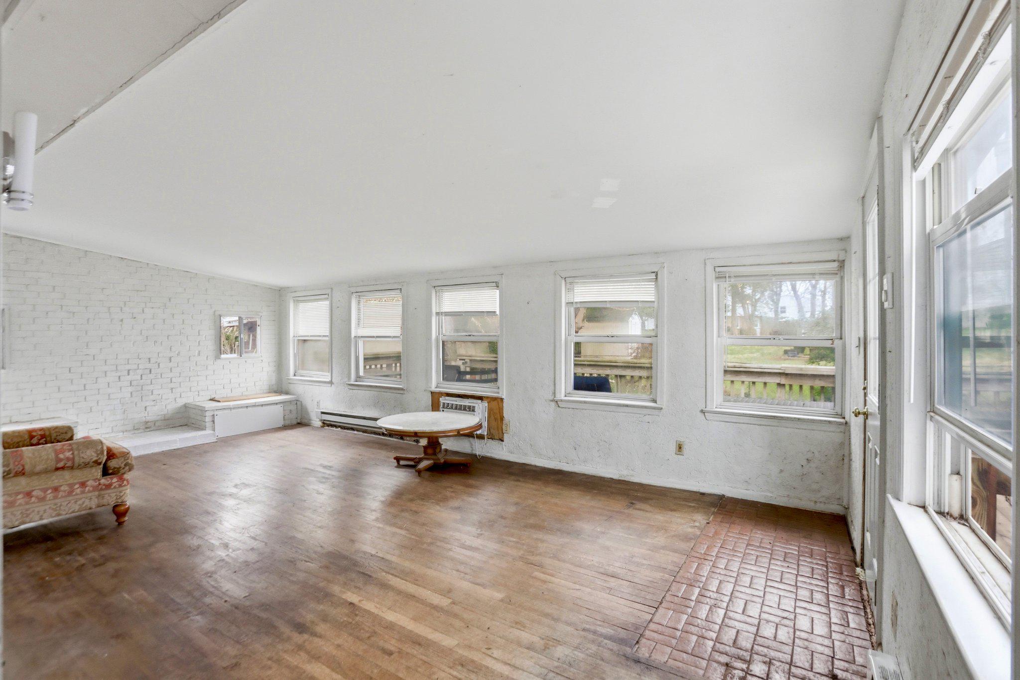 BROOKFIELD - Residential