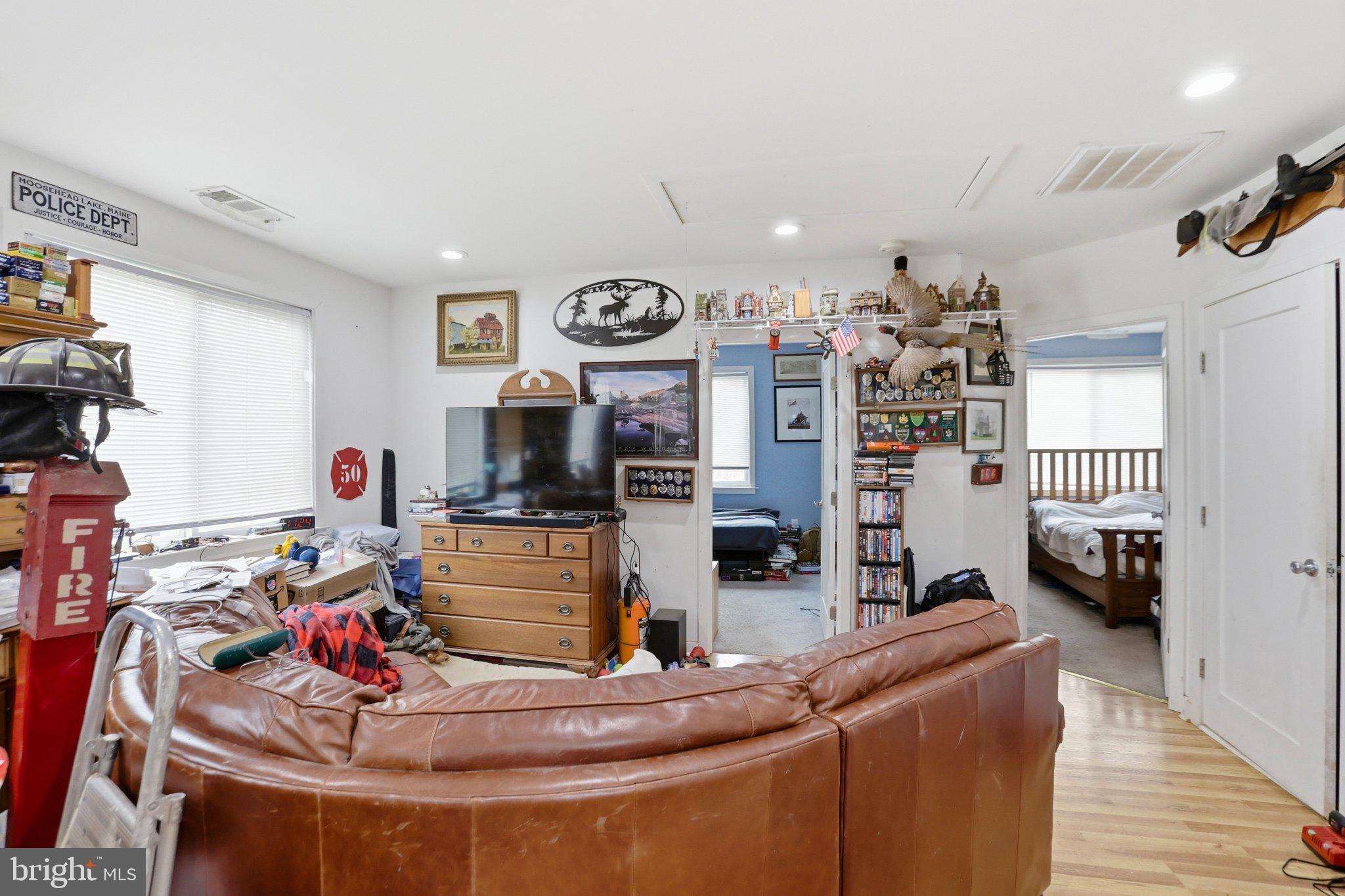 BROOKFIELD - Residential