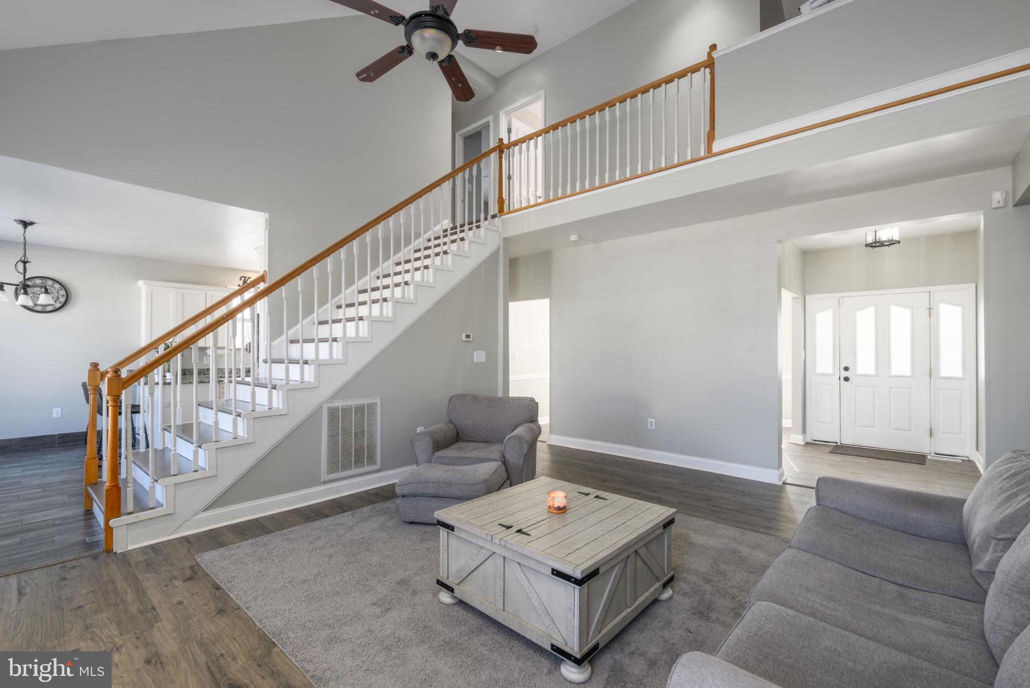 EAST FIELD - Residential